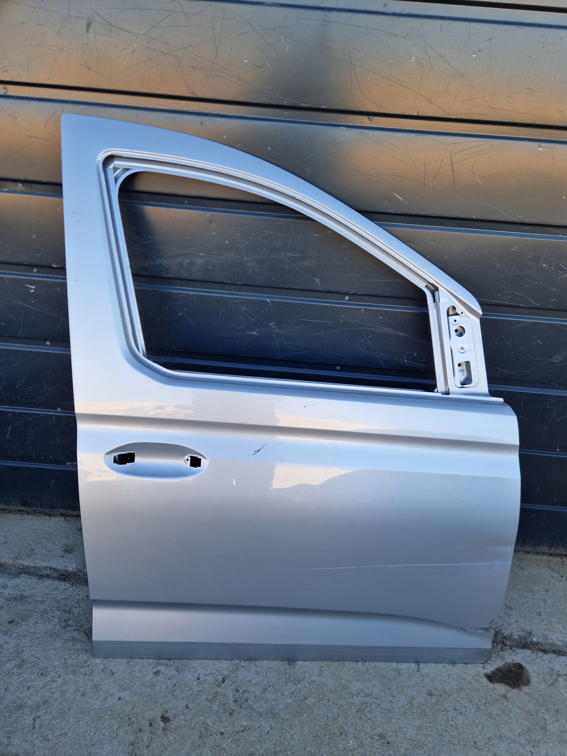 VW Caddy Tür Vorne Rechts Door Porta Porte - Thumbnail 1