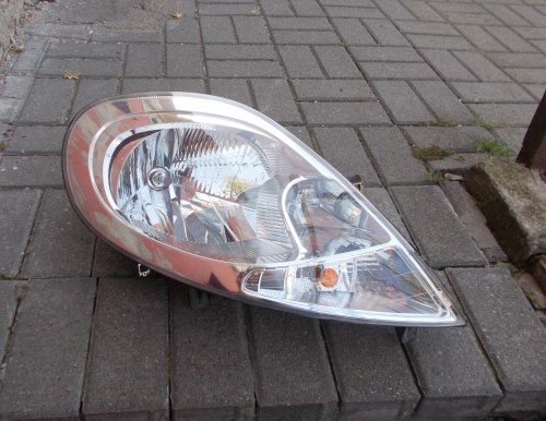 RENAULT TRAFIC II OPEL VIVARO A 06- PRAWA PRZEDNIA LAMPA 8200701356