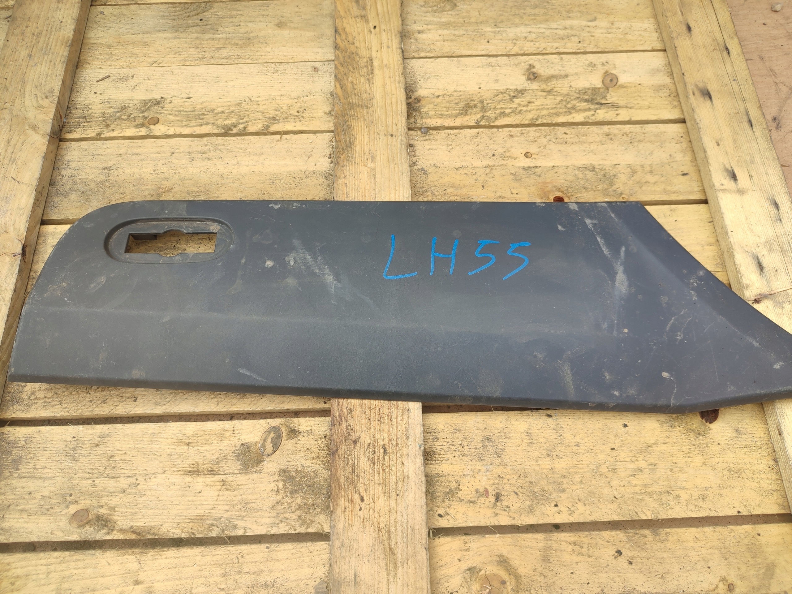 moulding side left MERCEDES SPRINTER W906 A9066902782
