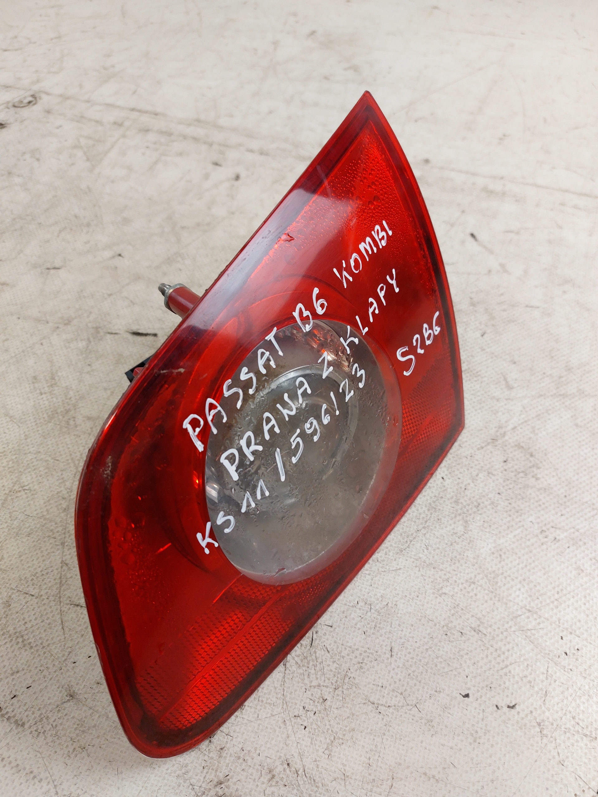light right rear to the bonnet VW PASSAT B6 KOMBI
