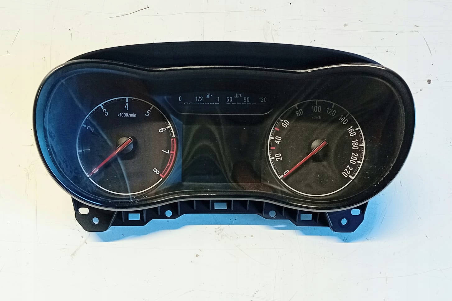 спидометр часы opel CORSA e 1.4 b 39107236 европа (6)