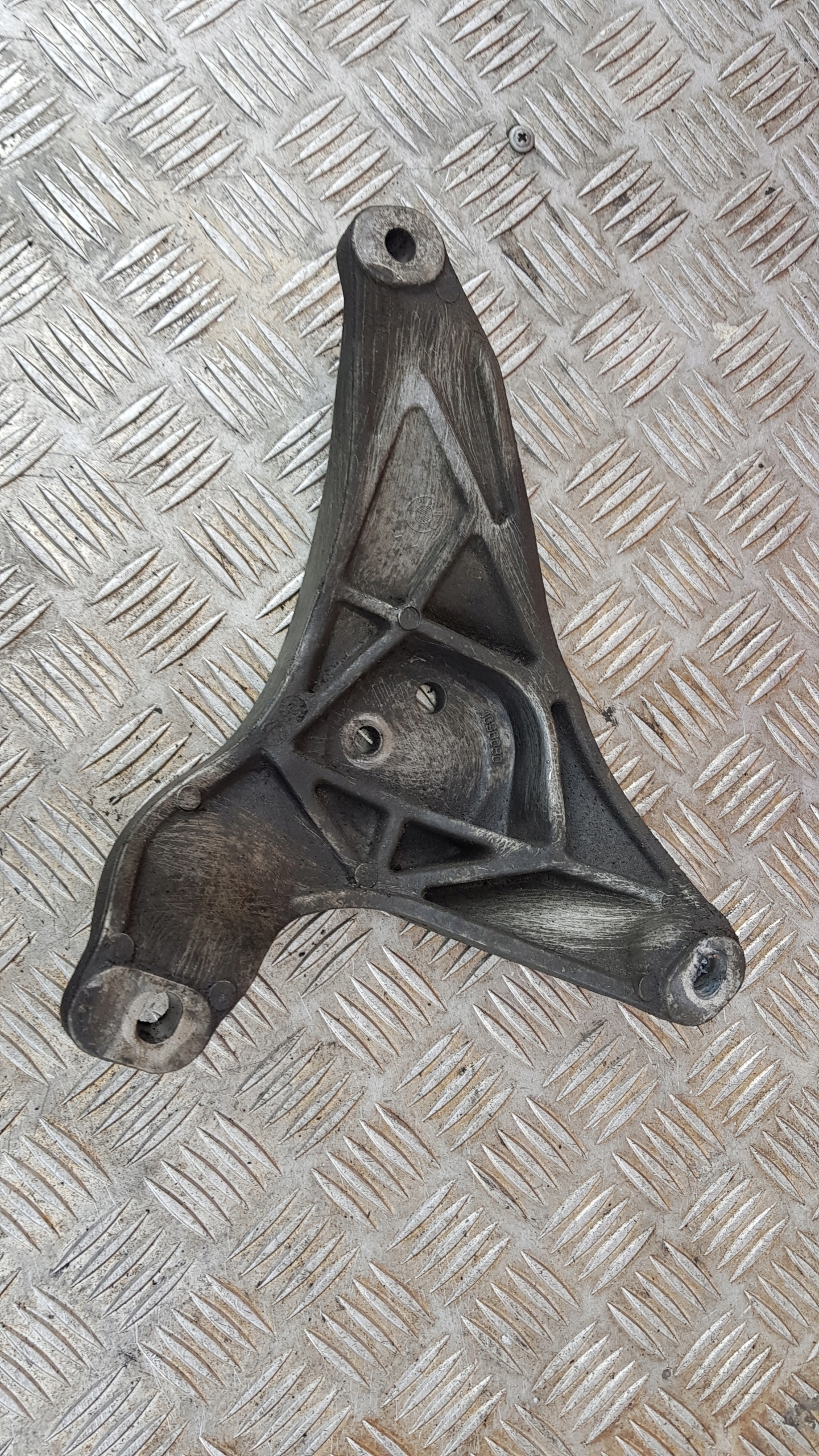 BMW E39 525D holder engine mount 1096080 right