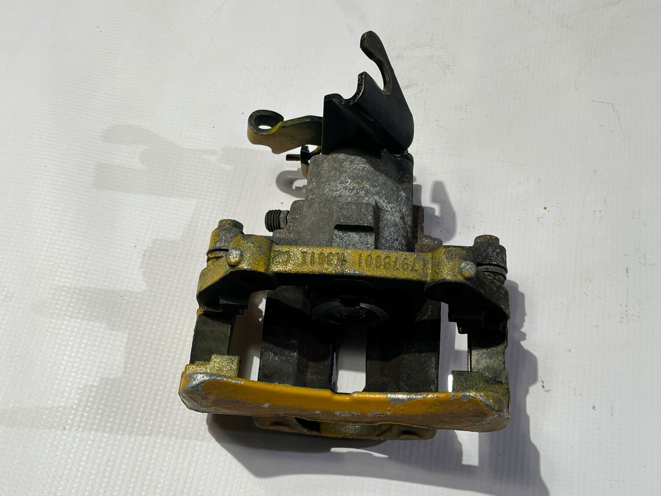 caliper brake rear rear part left Ford Mustang V v6 v8 2005-2014