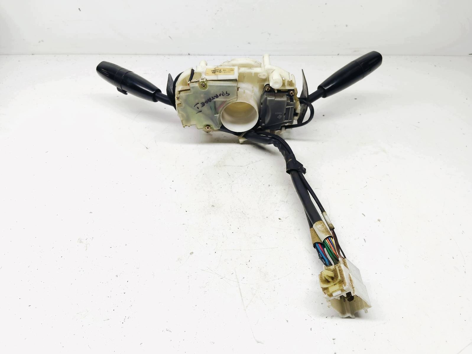 DEVIO LUCI TERGICRISTALLO TERGI DEVIO LUCI DEVIO KIA SPORTAGE e 2.0 TD 46731F