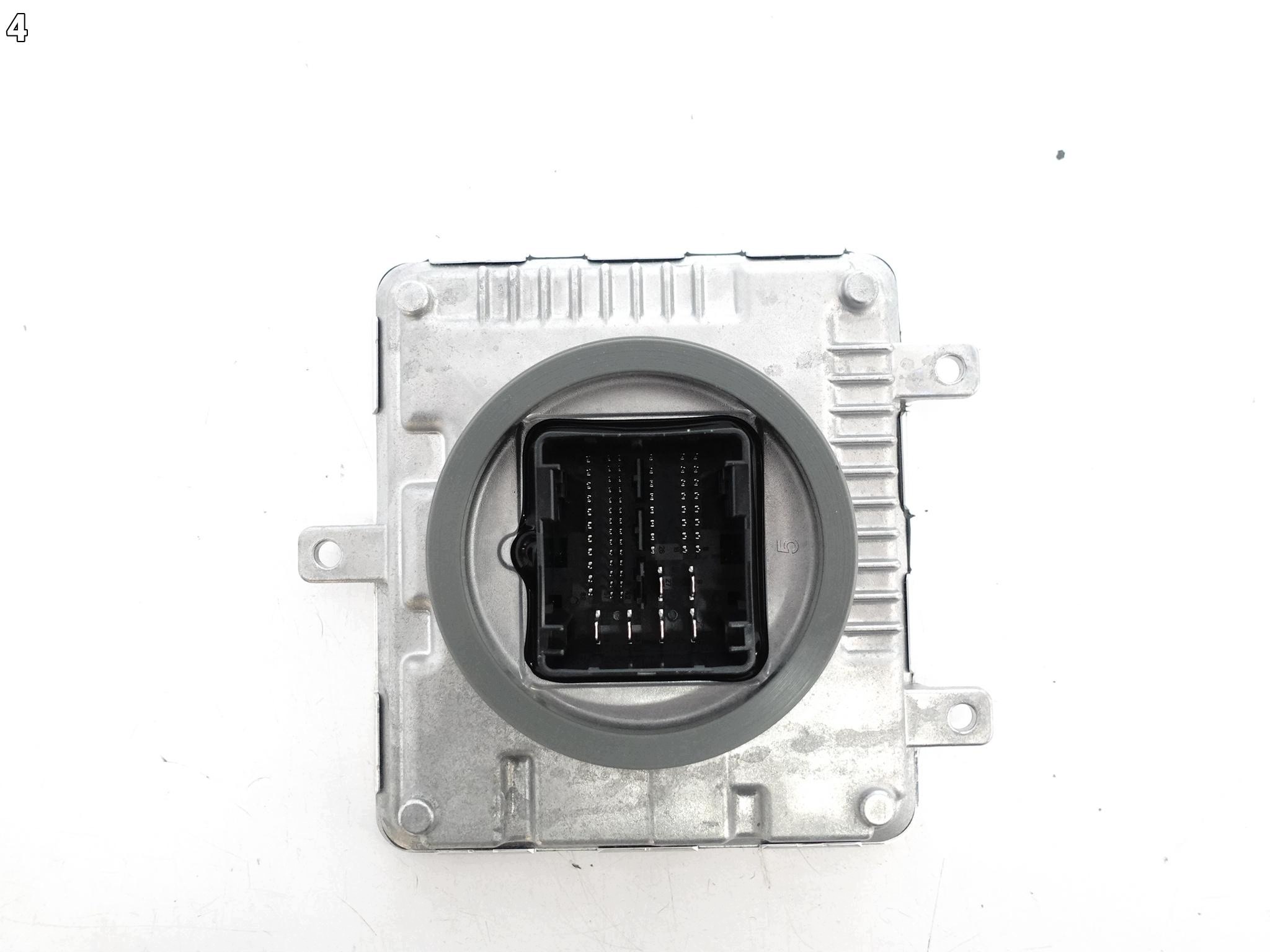 AUDI Q6 E-TRON 85H A5 B10 8B3 PORSCHE MACAN II 95C control unit lights front L