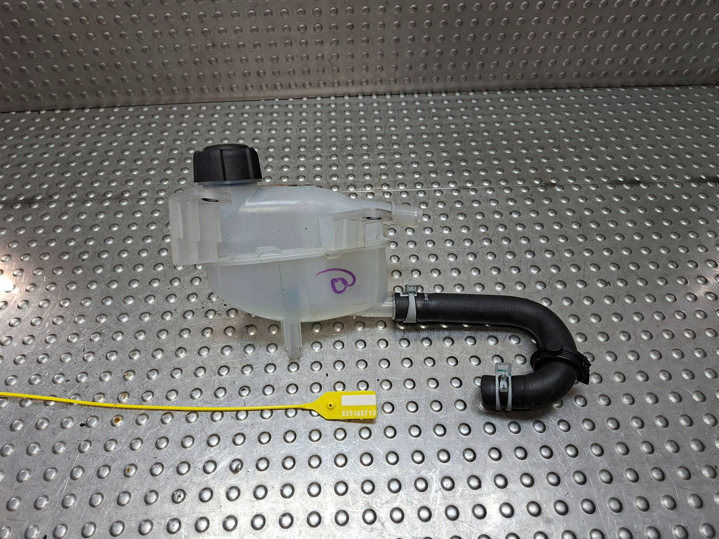 Réservoir eau NISSAN ROGUE 20