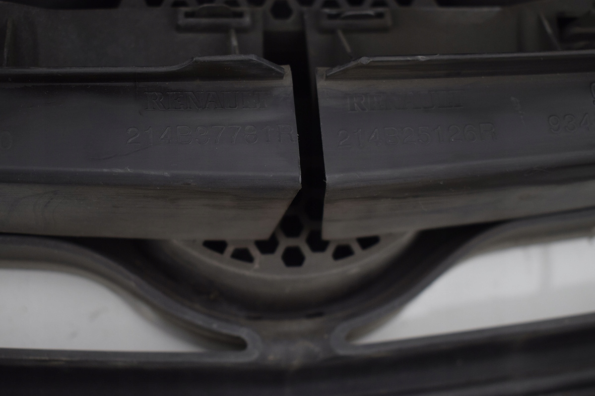 решетка радиатора opel Astra H III