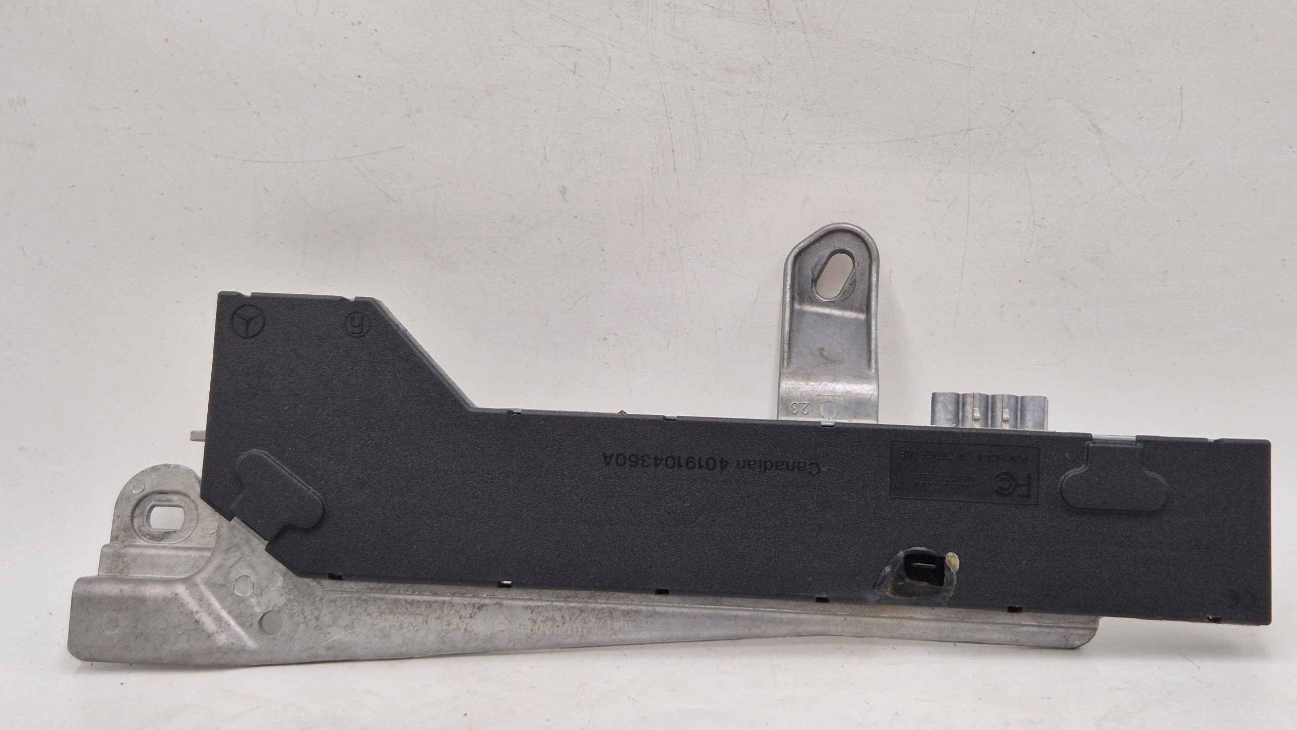amplifier ANTENY MERCEDES W219 A2198202889 original