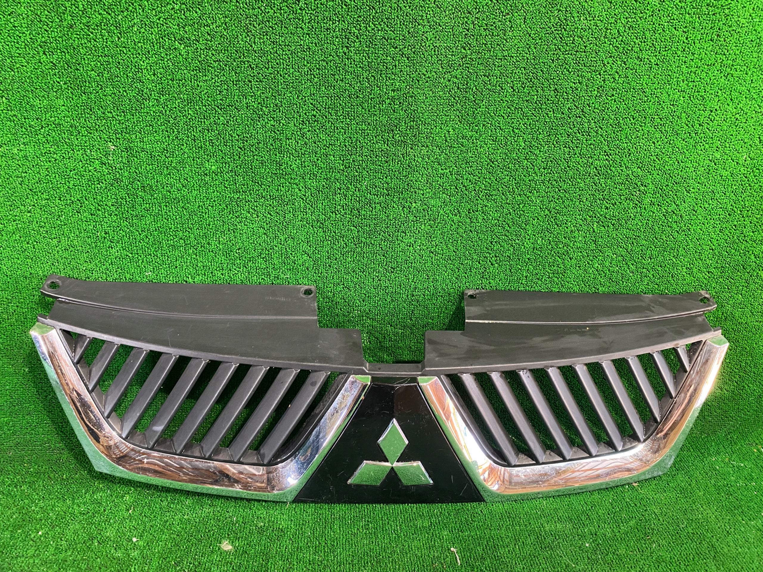 Grill Grill MITSUBISHI OUTLANDER II