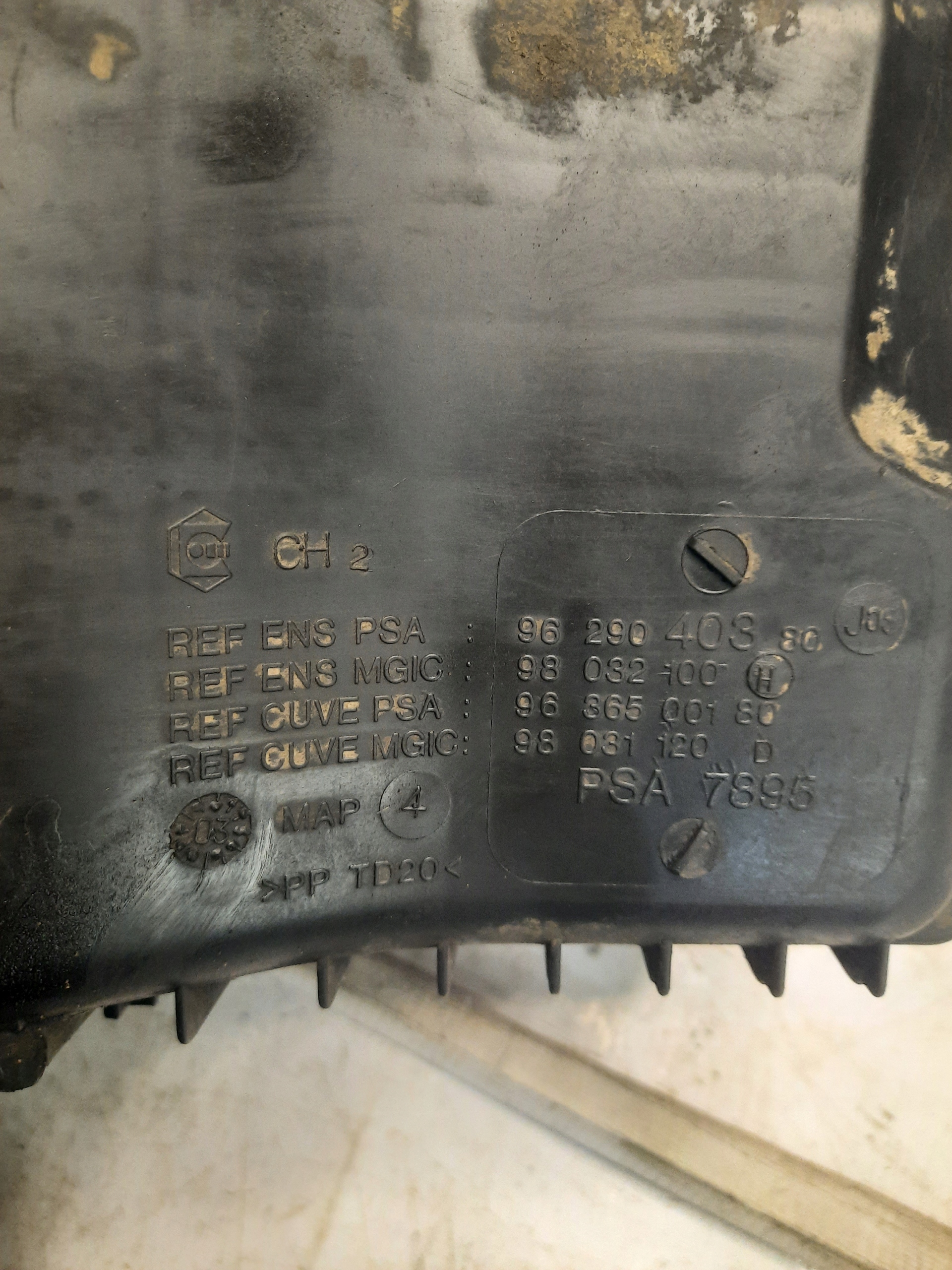 4642/7 Gehäuse filter luft 2.2 CITROEN C5 und 96290403