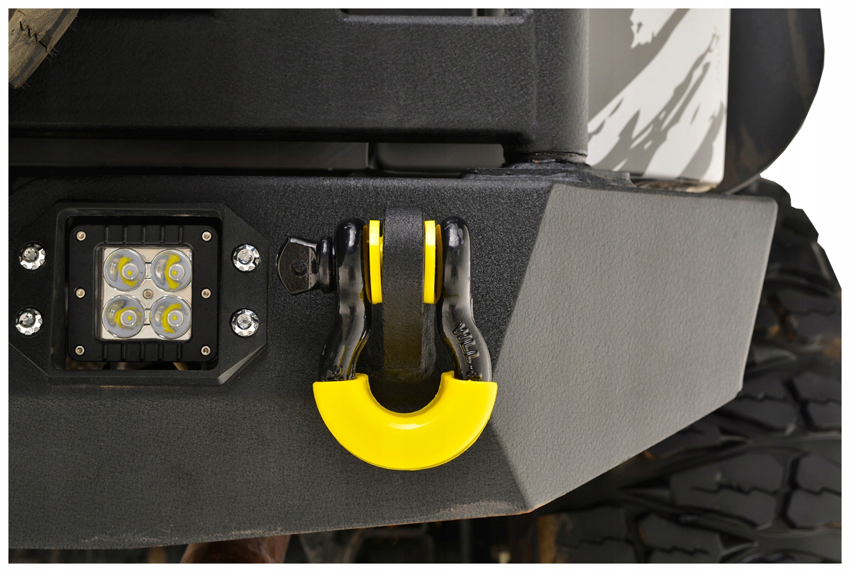 ЧОРНІ САТНДАРДОВІ СКОБИ З ЖОВТОЮ ОБОЛОНКОЮ 2 ШТ.