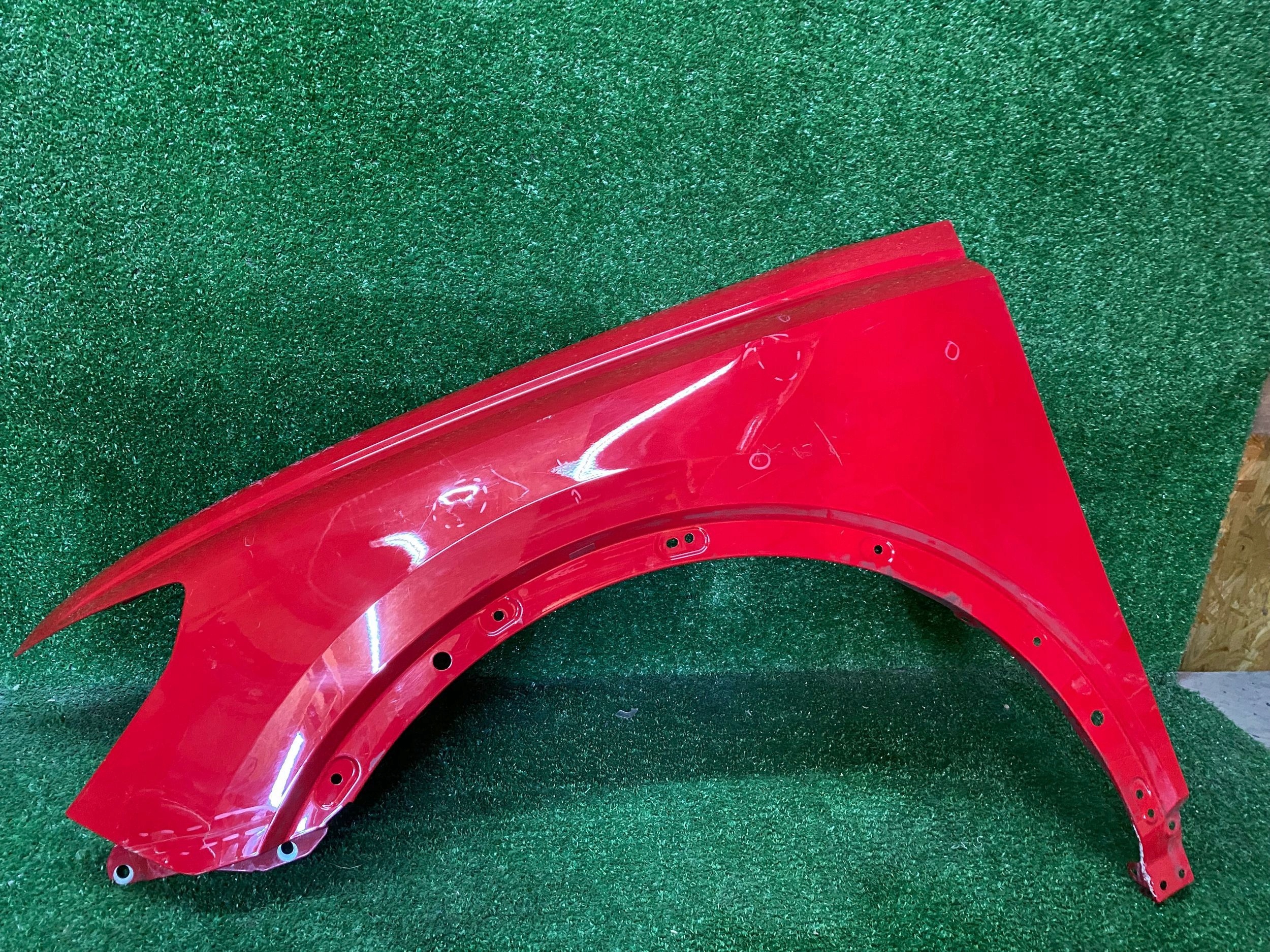 fender front left front AUDI Q3 II 83A