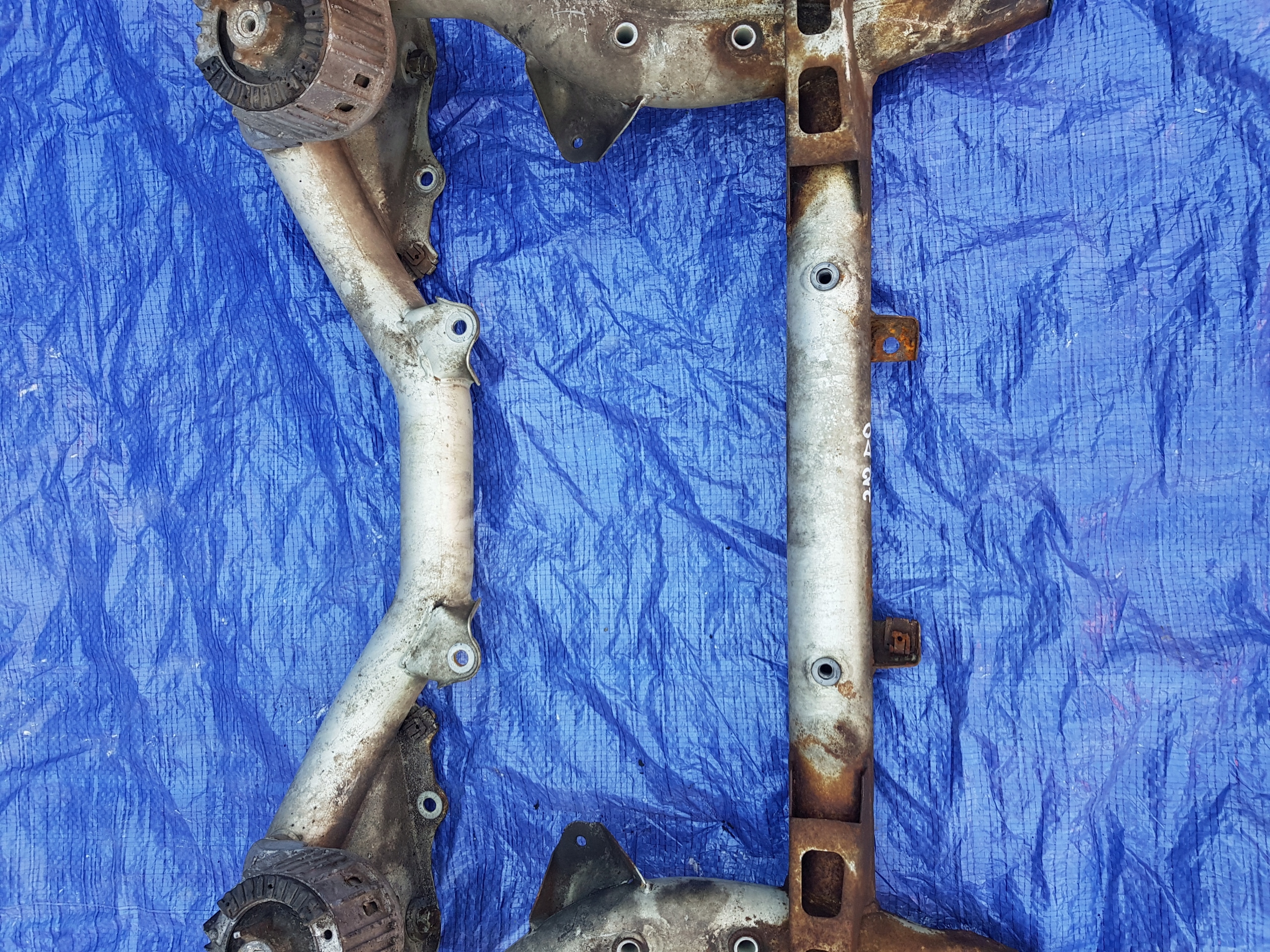 axle beam front of the engine MERCEDES W212 LIFT sider subframe axle beam front