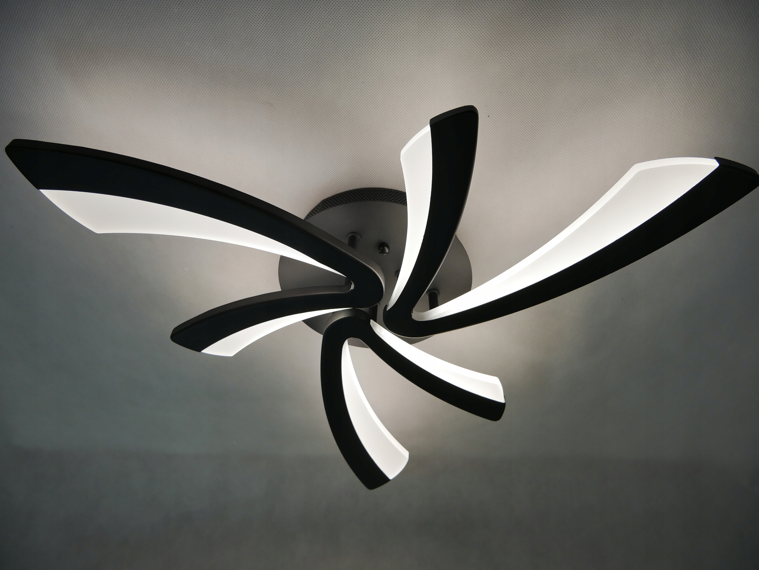 LAMPA LED LAMPA SUFITOWA PLAFON ŻYRANDOL EKO LED + Pilot Rodzaj gwintu zintegrowane źródło LED