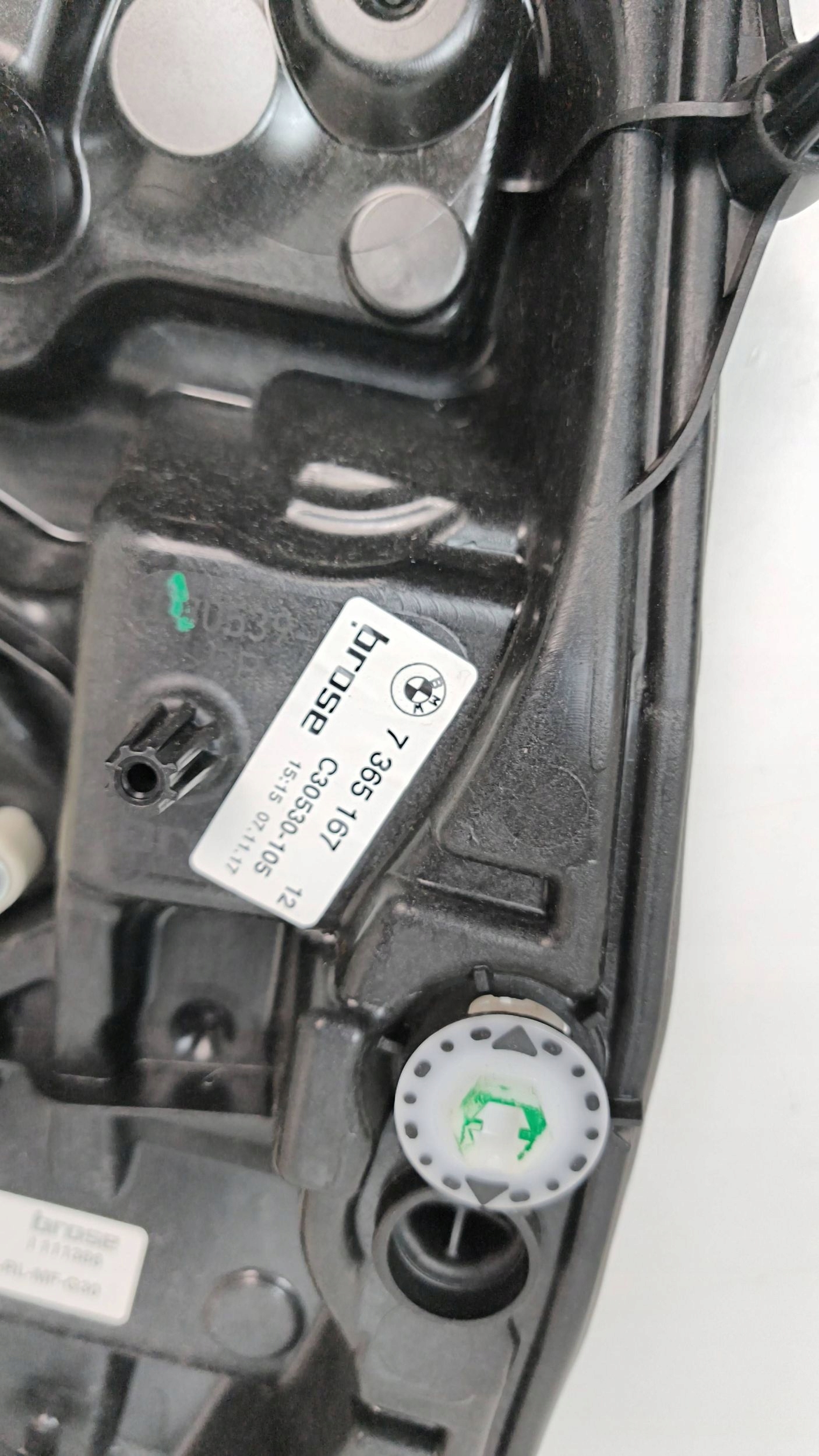 BMW 5 G30 G31 7365167 window regulator rear left engine
