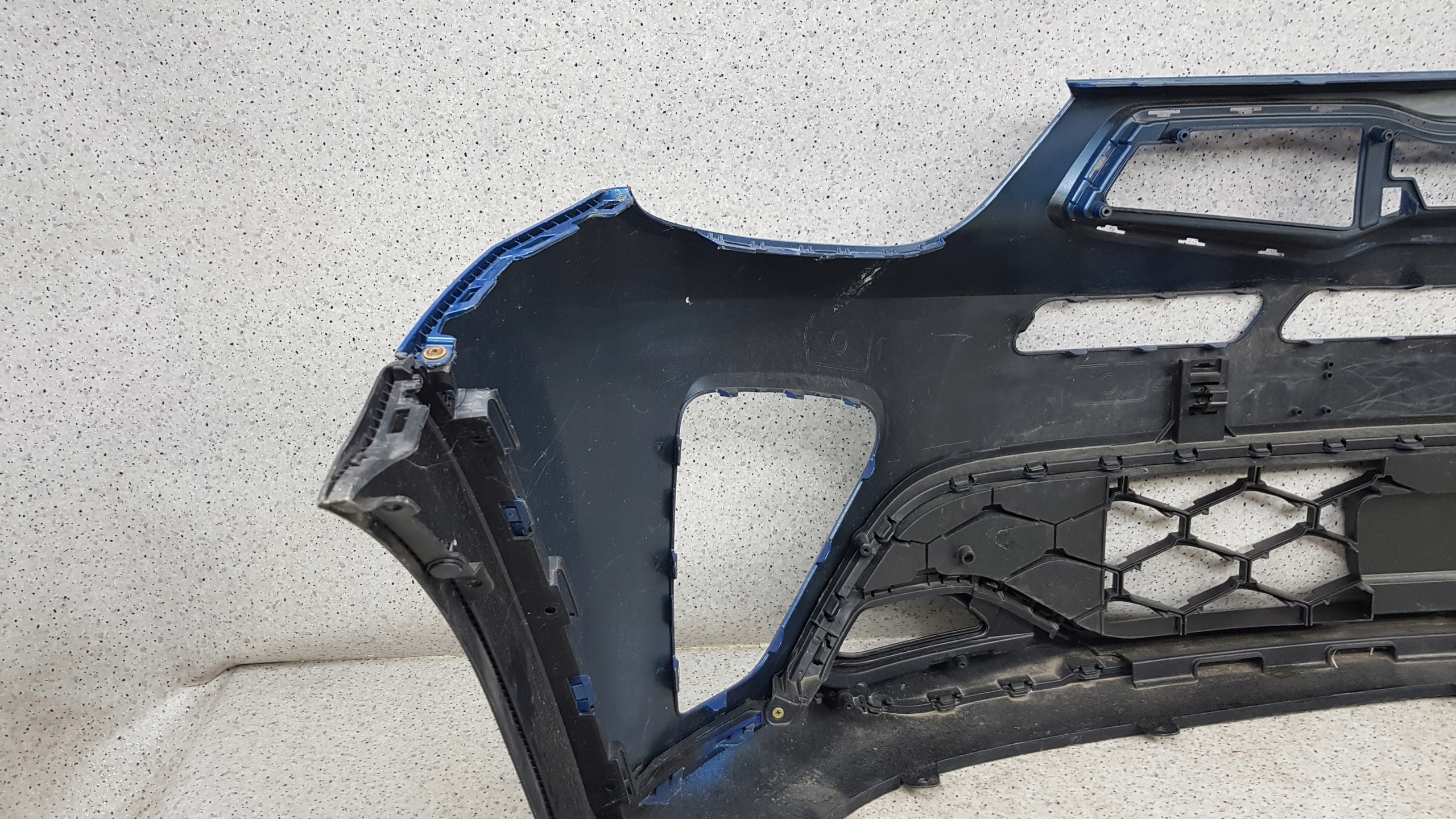 KIA STONIC GT LINE 2017 - bumper front 3432