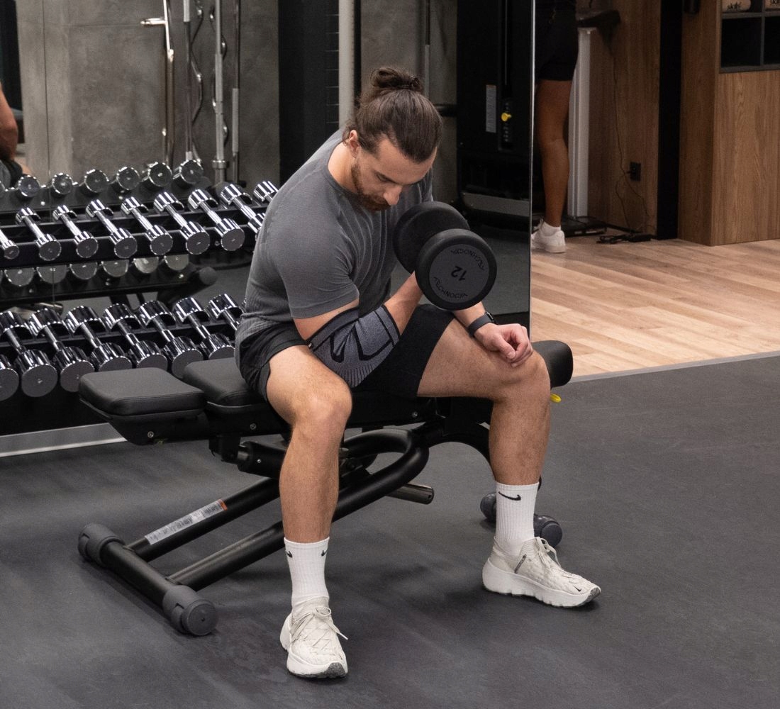 Opaska na Łokieć Elastyczny Stabilizator Sportowy Oddychający Materiał M Kod producenta DF 5152