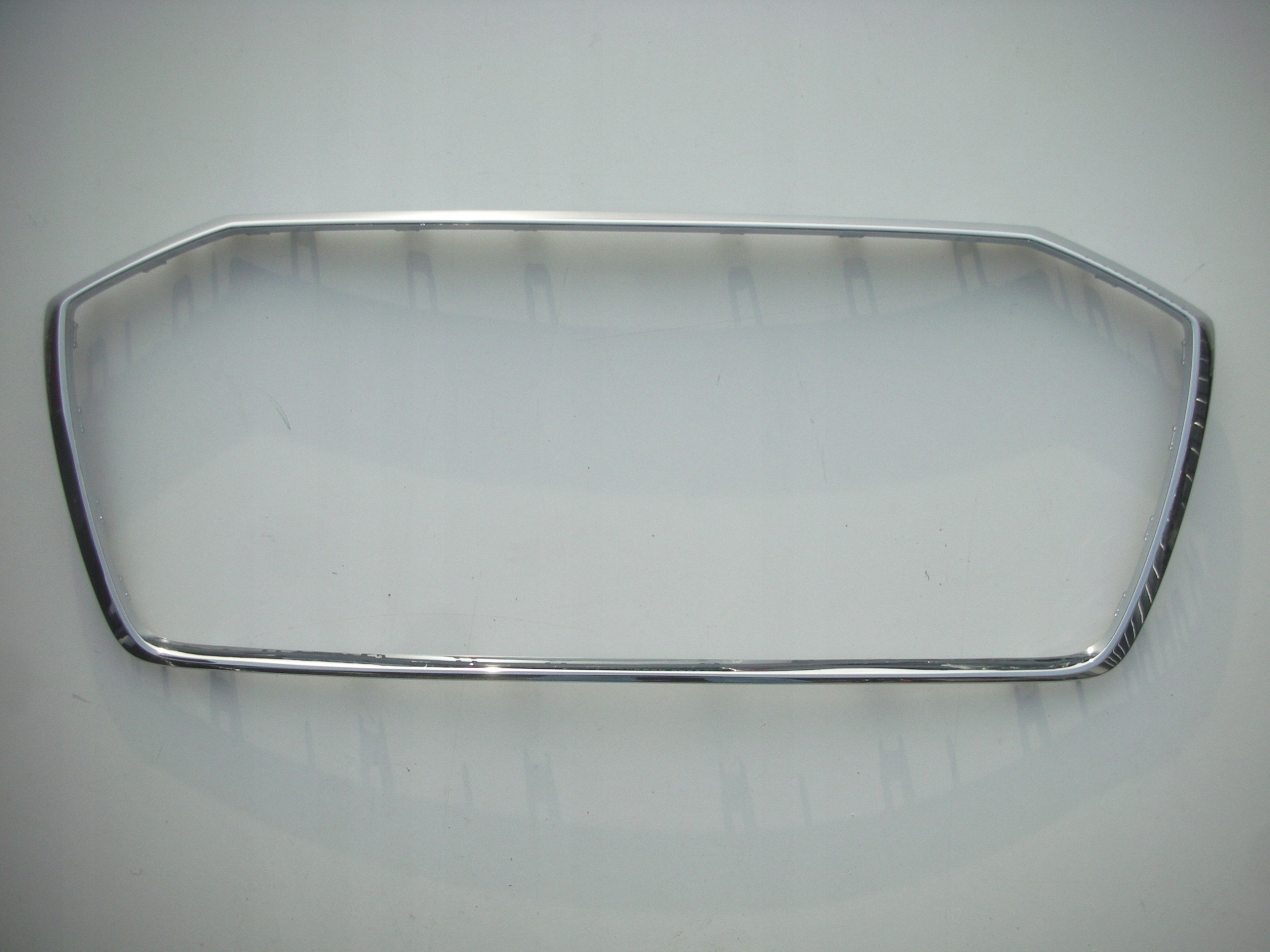 8W0853651C - AUDI A4 B9 хром решетка решетки 8W0 2020-23 рамка