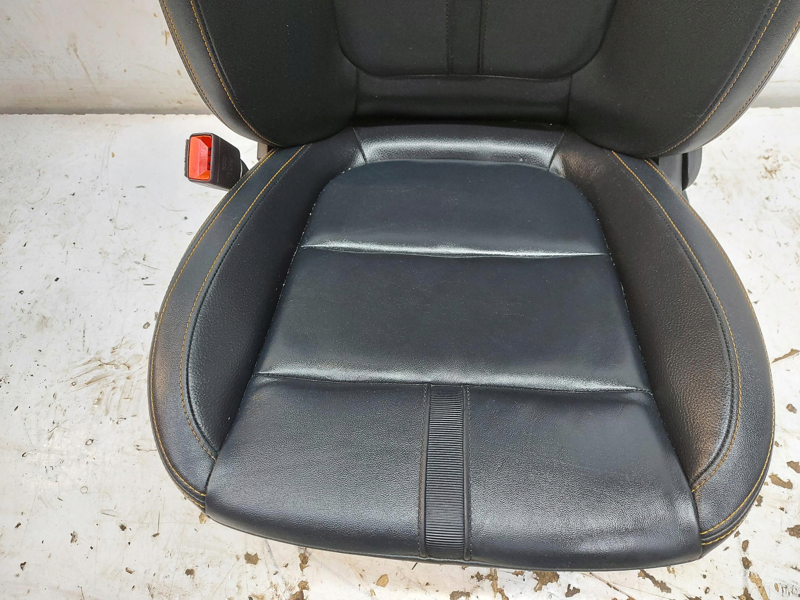 Ford Ranger VI 6 2024r KANAPY Sitze vorne heck KPL