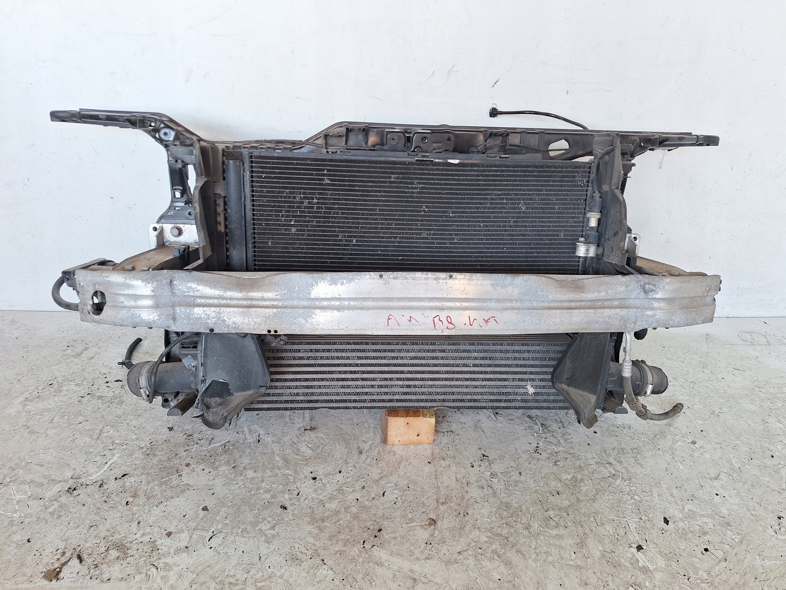 AUDI A4 B8 8K LIFT 11-16 support panel for radiators 2.0 TDI MANUAL