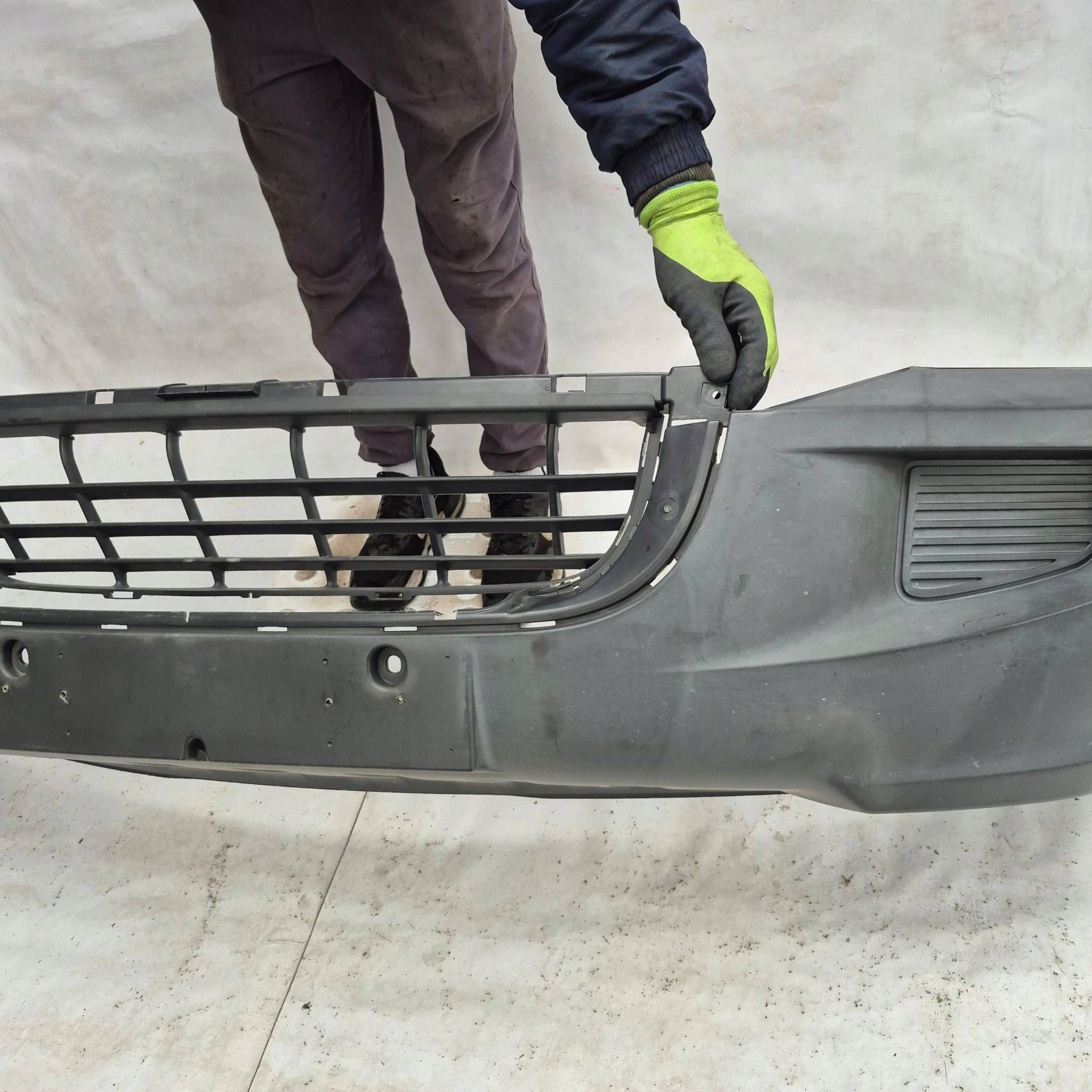 VW CRAFTER and 2E0 06- bumper front front 2E0807103A