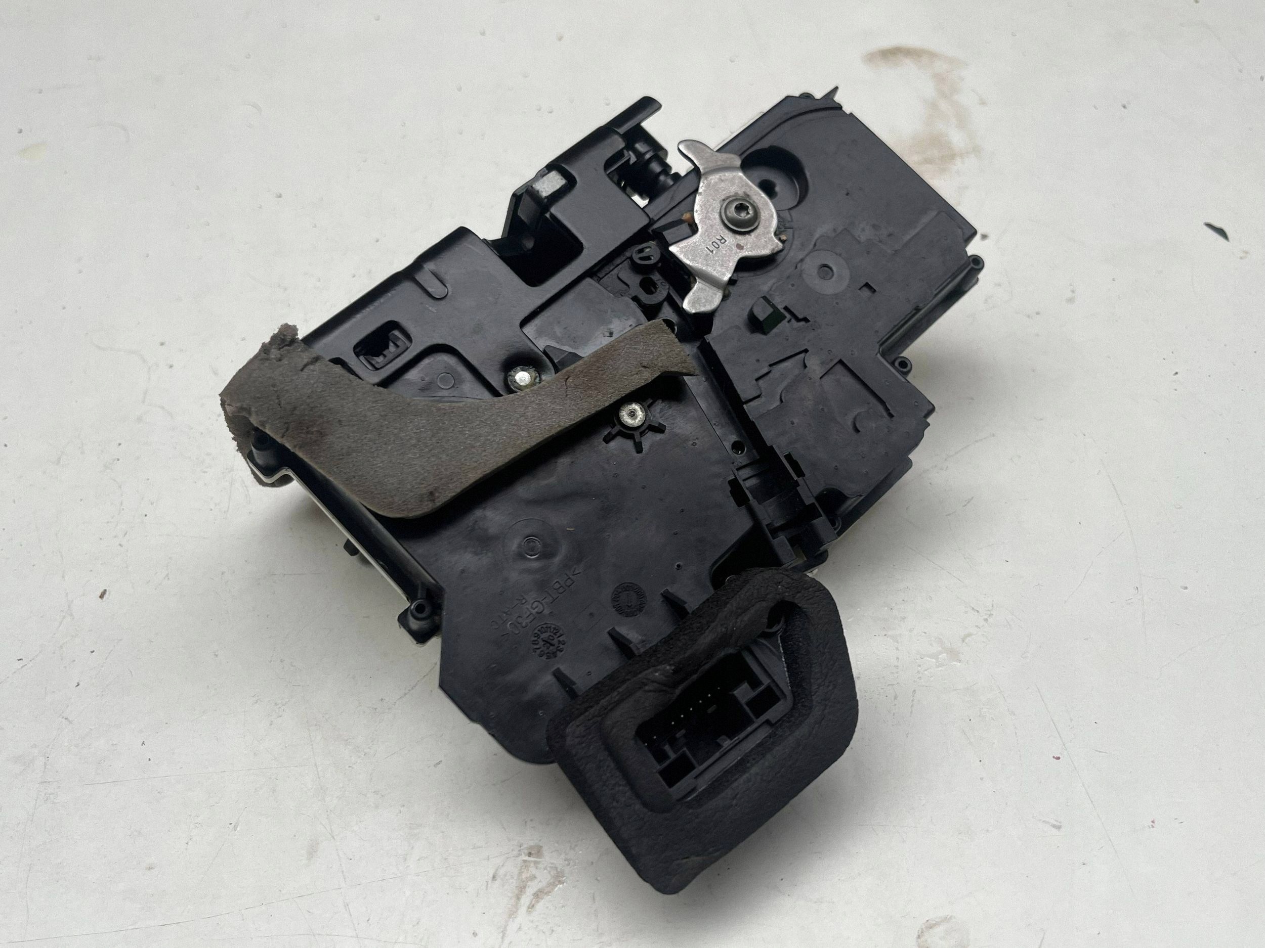 AUDI A6 C8 lock door right rear part 4K0839016P @M