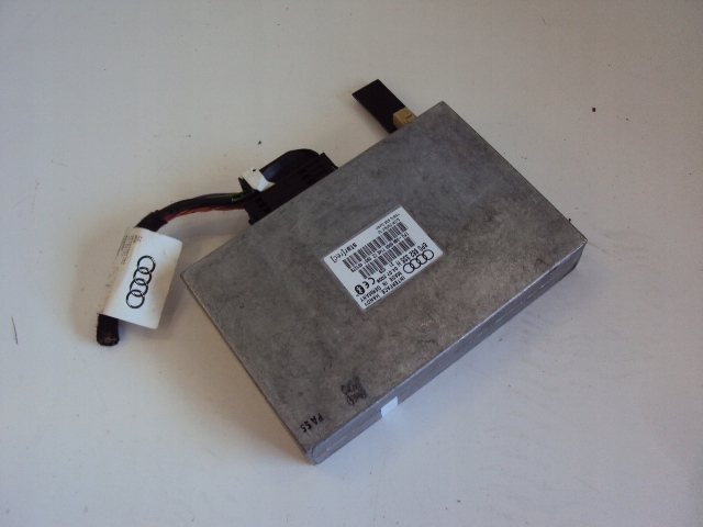 8P0862335H - Модуль BLUETOOTH AUDI A4 B7 универсал 2.0 TDI 2006-