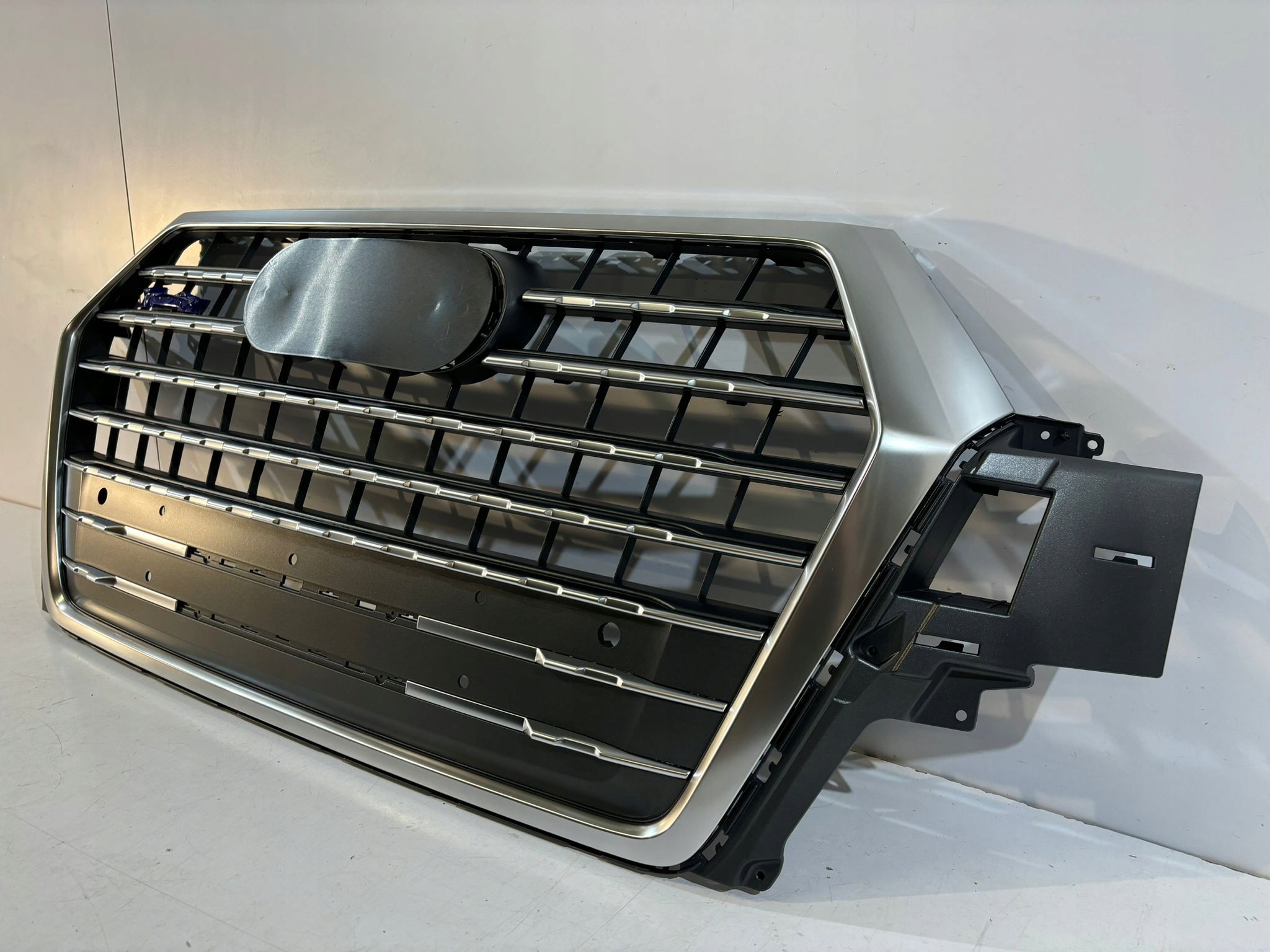 AUDI Q7 4M Atrapa / Grill - 14969 Typ samochodu Samochody osobowe