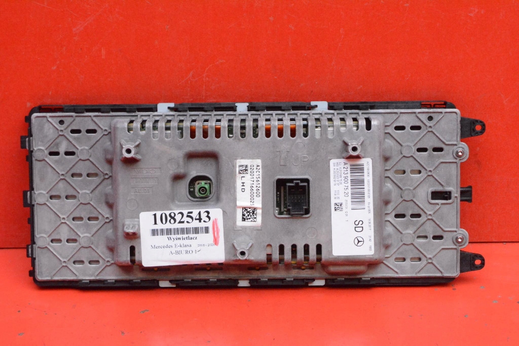 display RADIA navigation devices A2139007520 MERCEDES E-KLASA W213 16-21