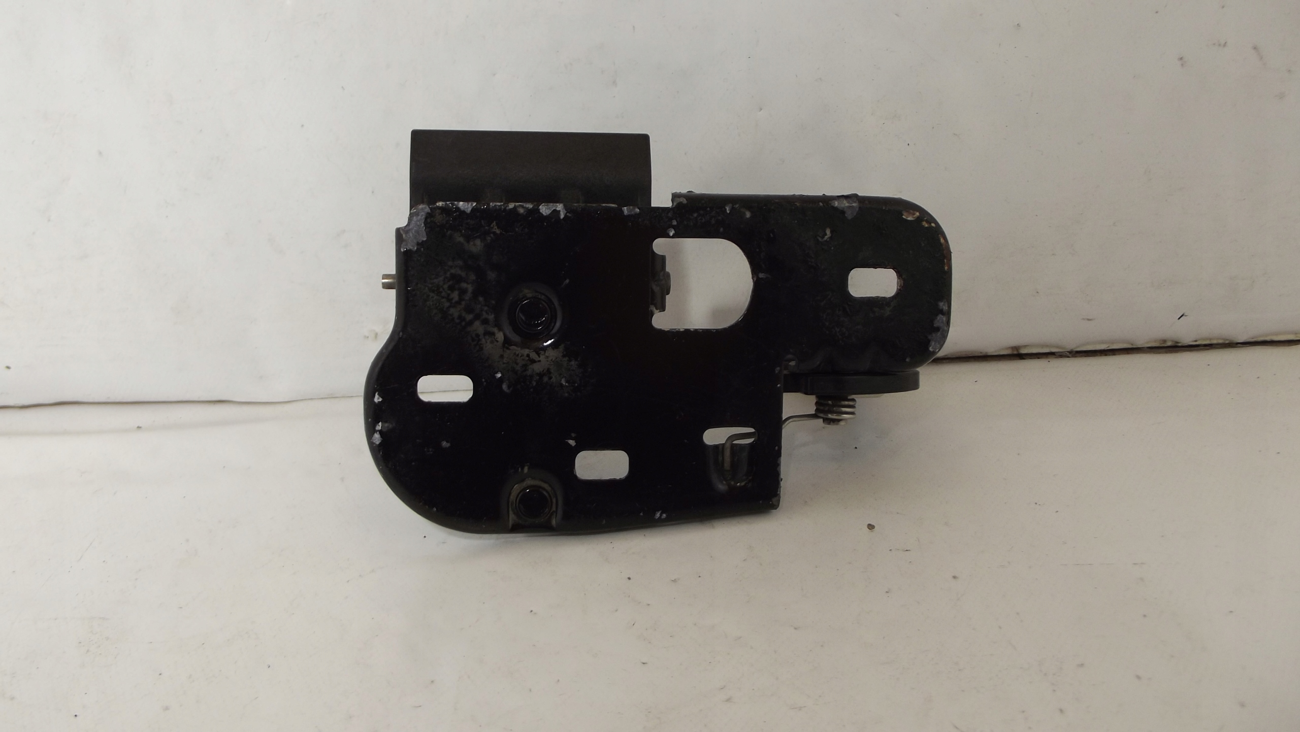 VW Caddy Touran lock rygiel bonnets 1T0823480A
