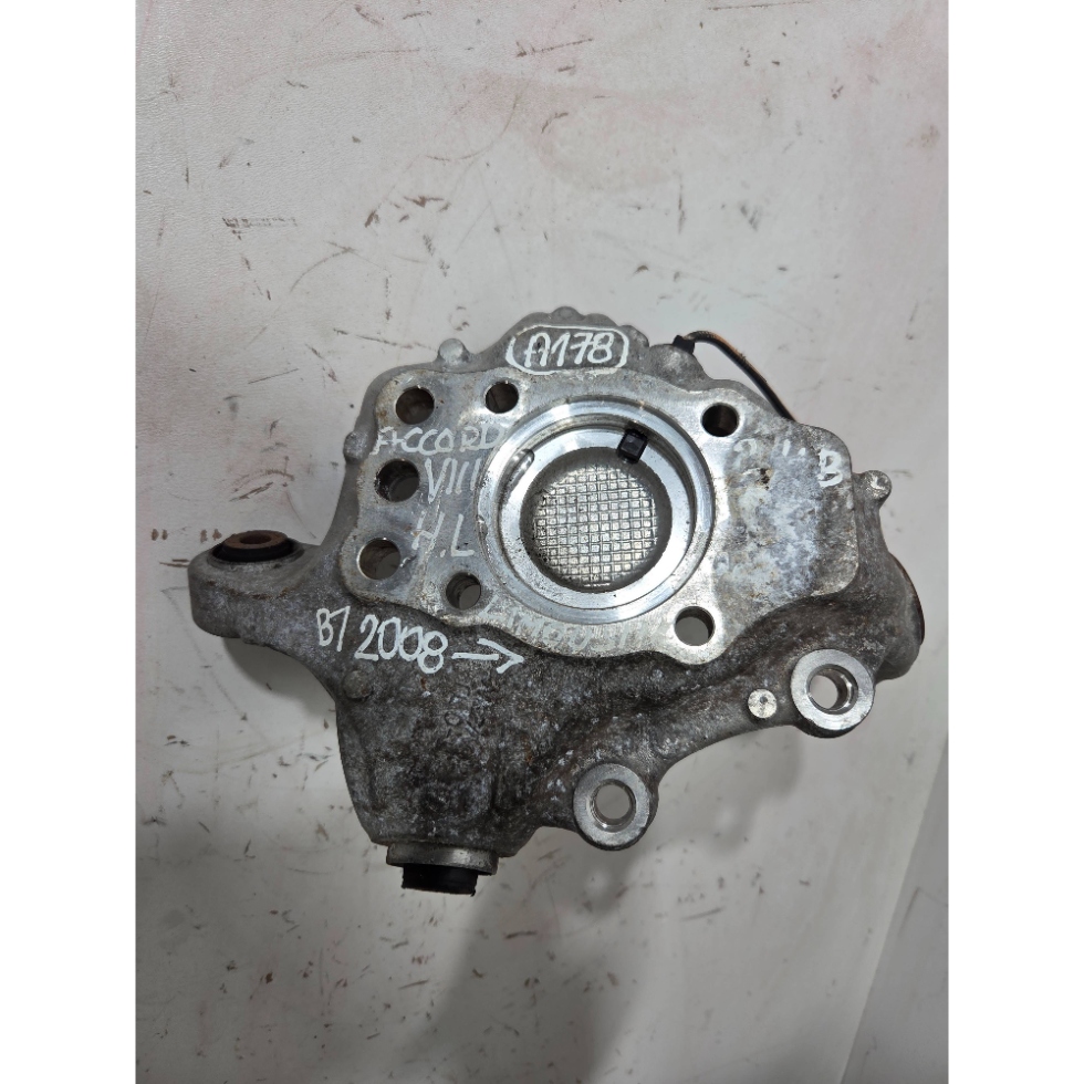 Honda Accord Czop Mozzo FUSELLO 000099
