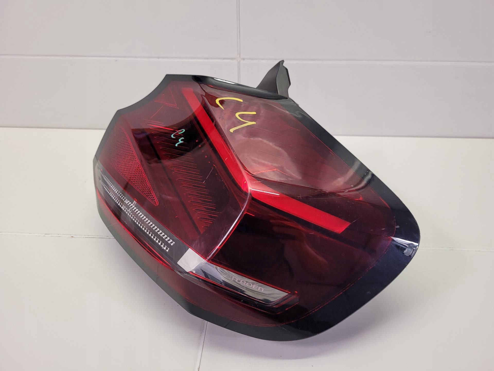 light rear right side Citroen C4 2 facelift 2022 0021874106