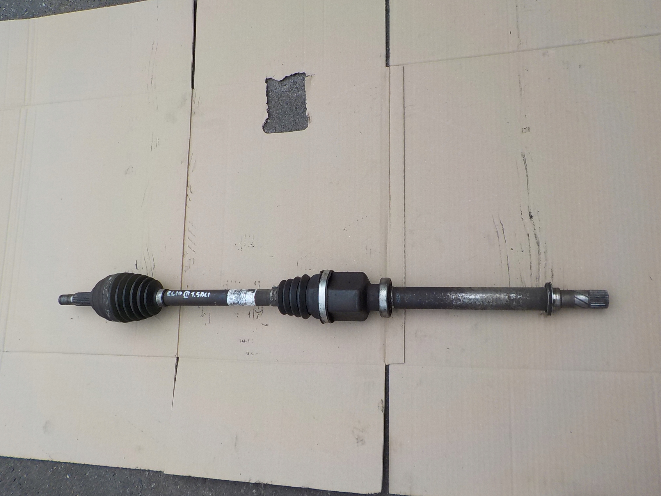 semi-axis right renault clio III 1,5 DCI 8200499586