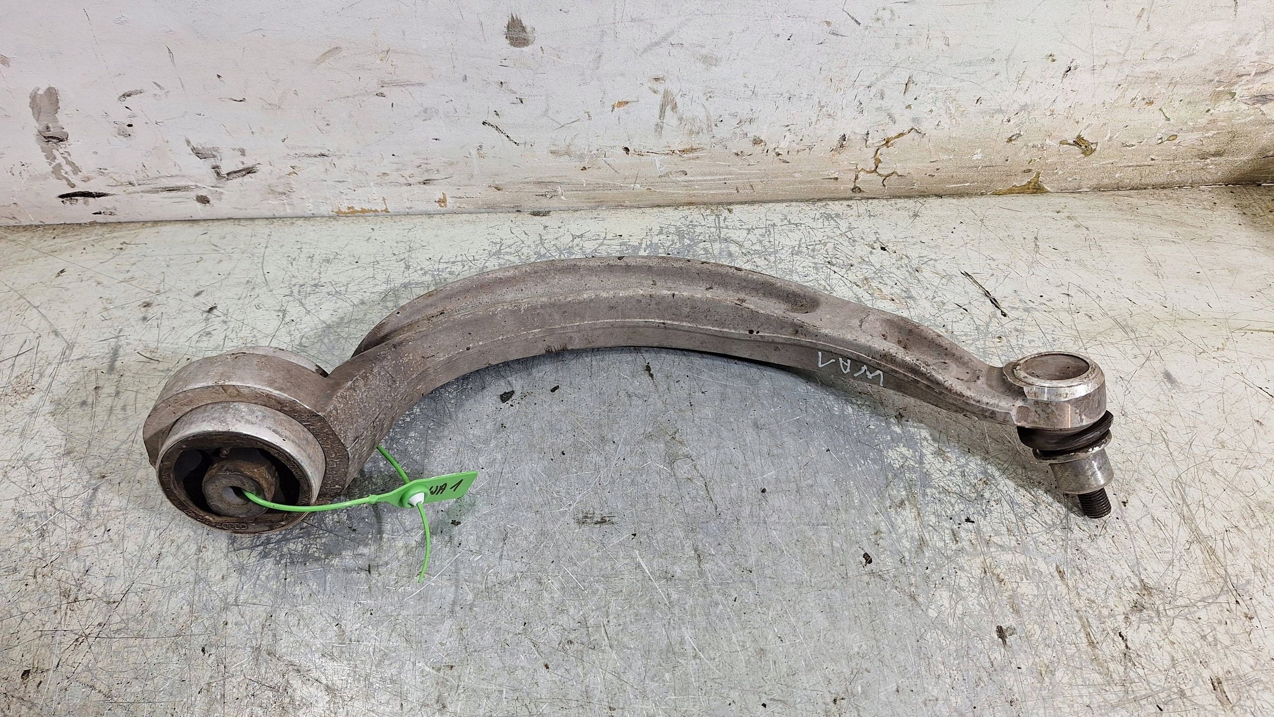 arm right front 8K0407696G AUDI A4 B8 A5 8T Q5 8R A6 A7 C7