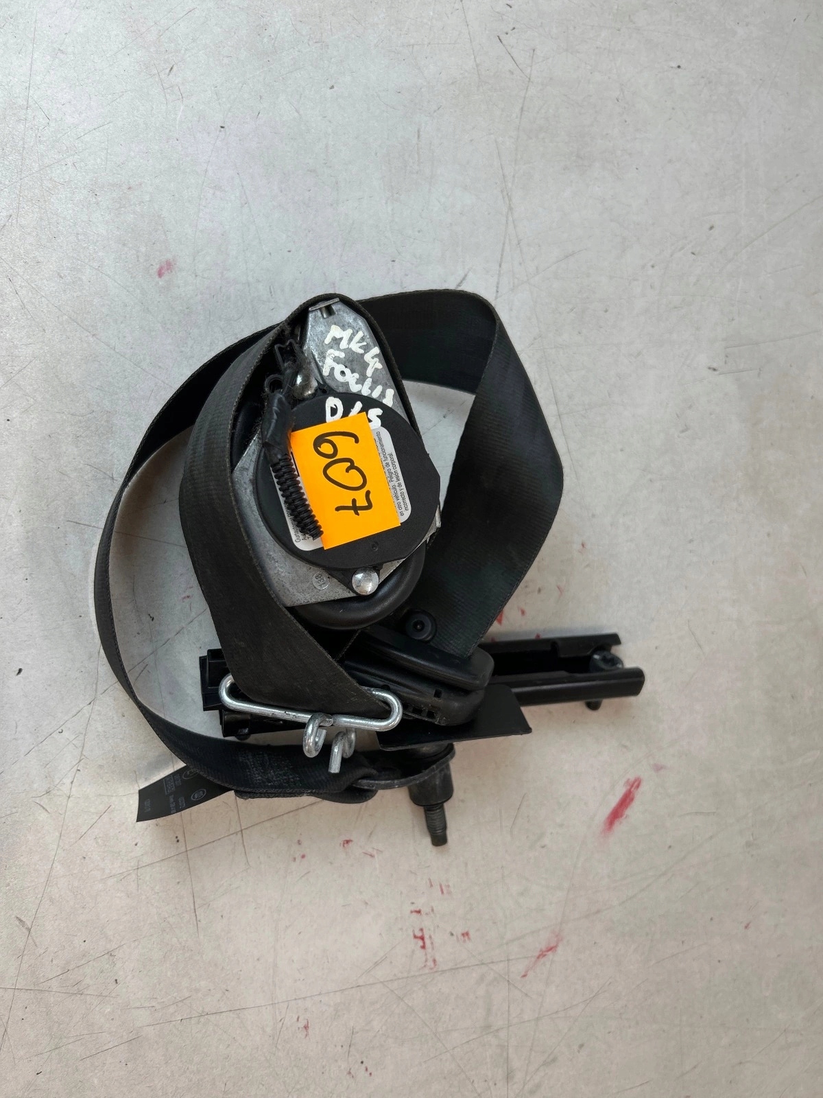 tension belt safety front front right Ford Focus mk3