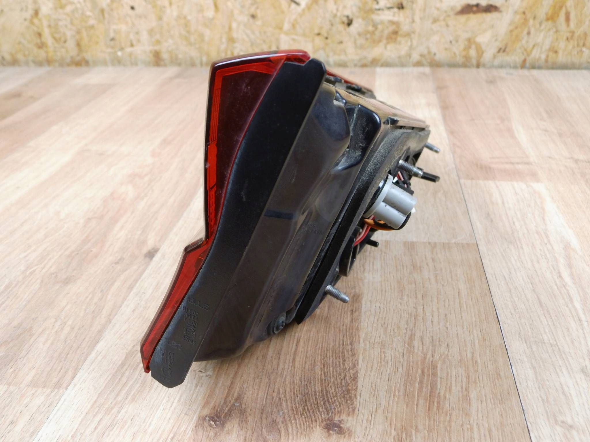 Kia Ceed III 2017-2025 HB light right rear part rear right bonnet
