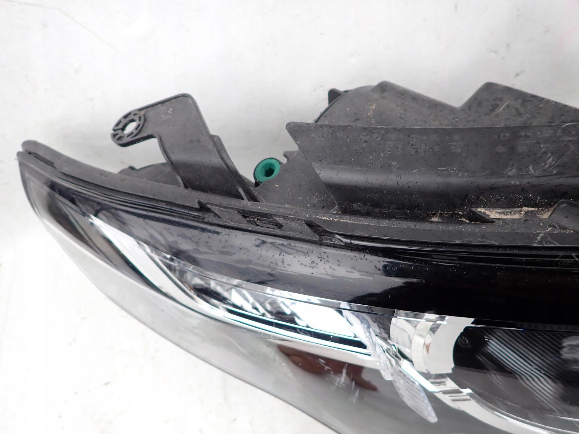 LAND ROVER DISCOVERY SPORT 14-19 light front right