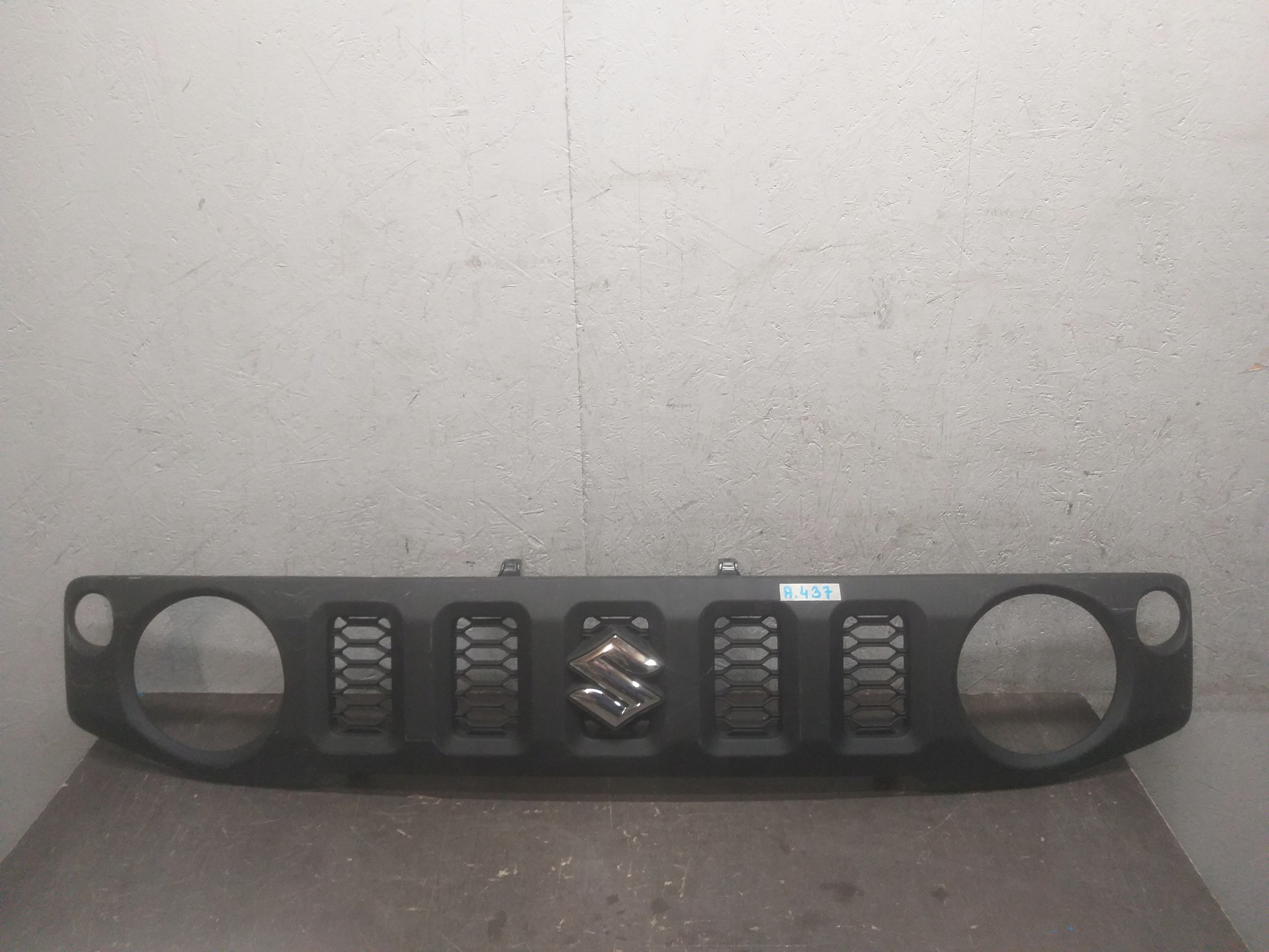 Grille SUZUKI JIMNY 18- 72111-78R0
