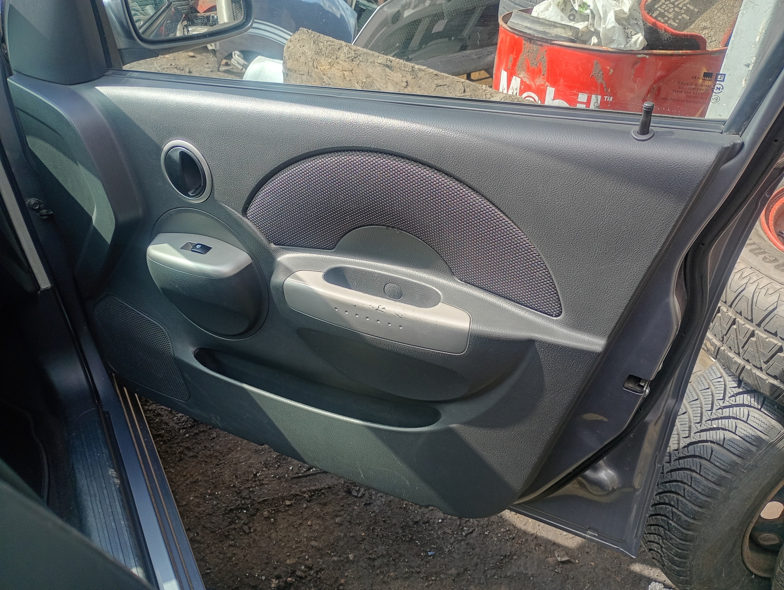 upholstery side right front Chevrolet Kalos T255 08