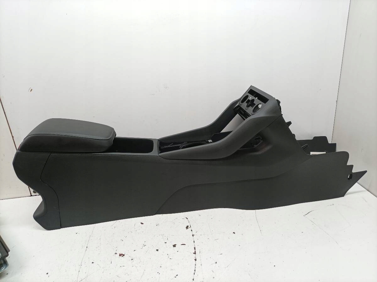 TUNEL central armrest leather Skoda Karoq and (2017-)