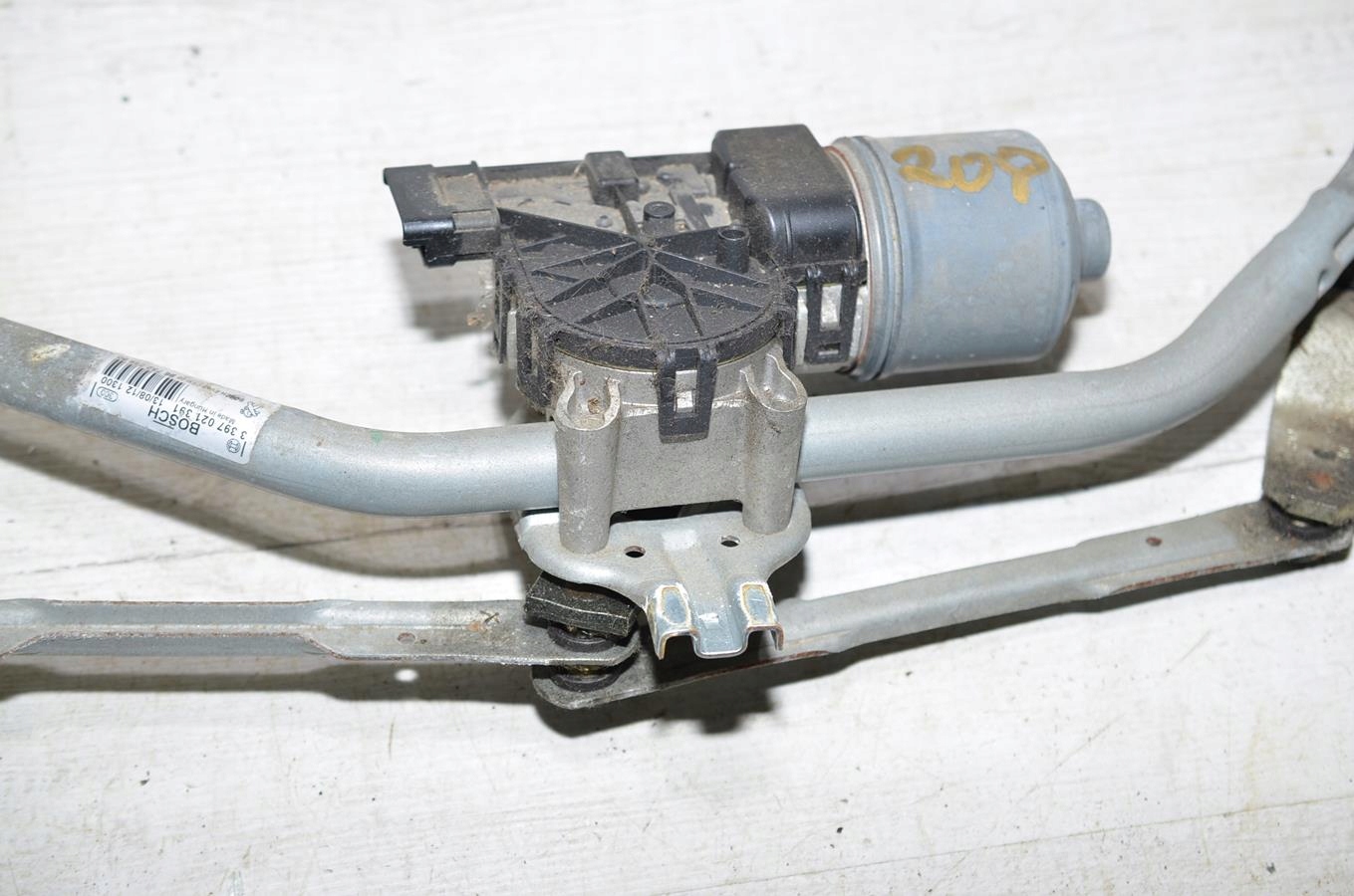 wiper mechanism front PEUGEOT 208 and