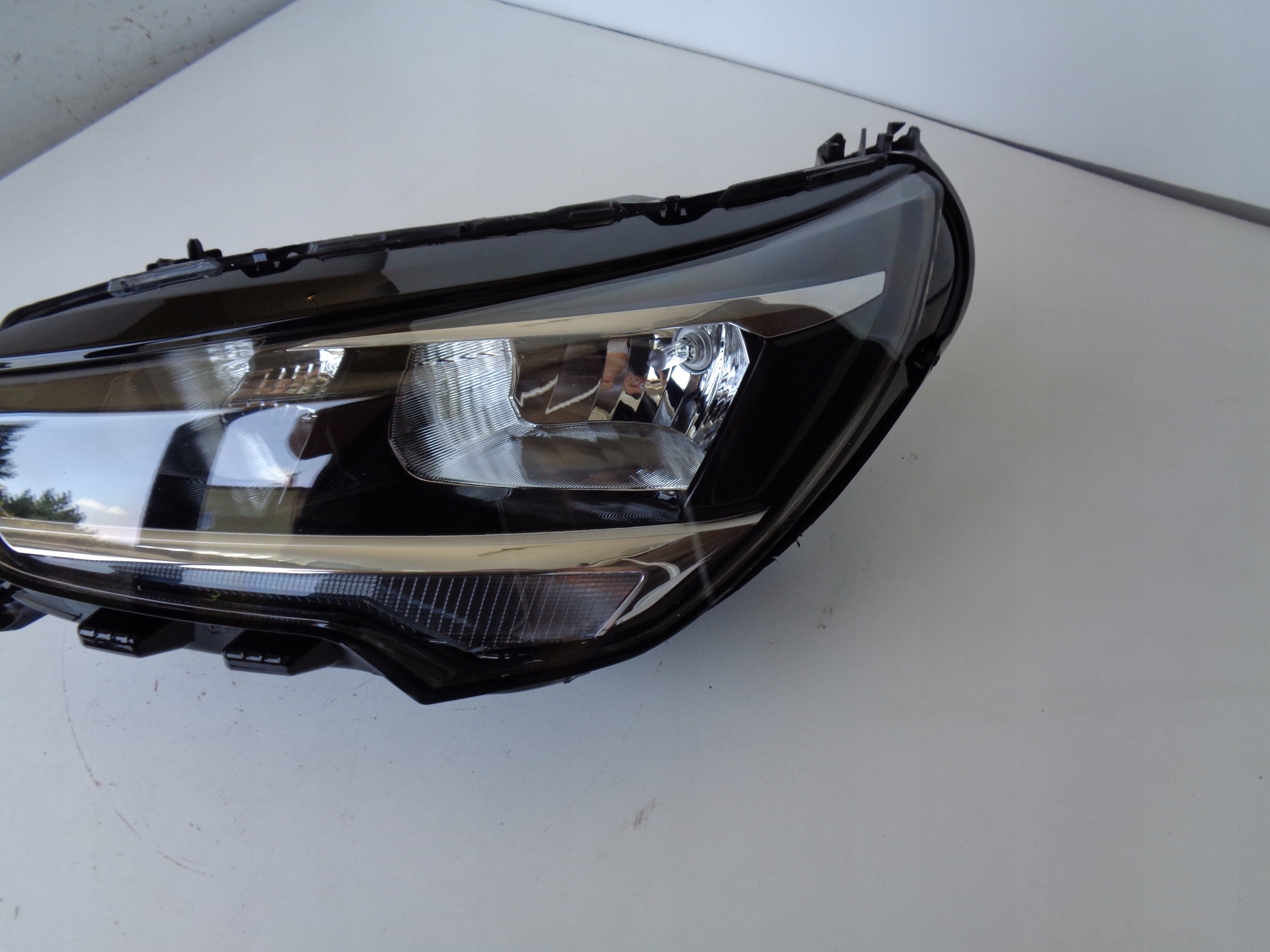 light left REFLEKTOR OPEL CORSA F 19