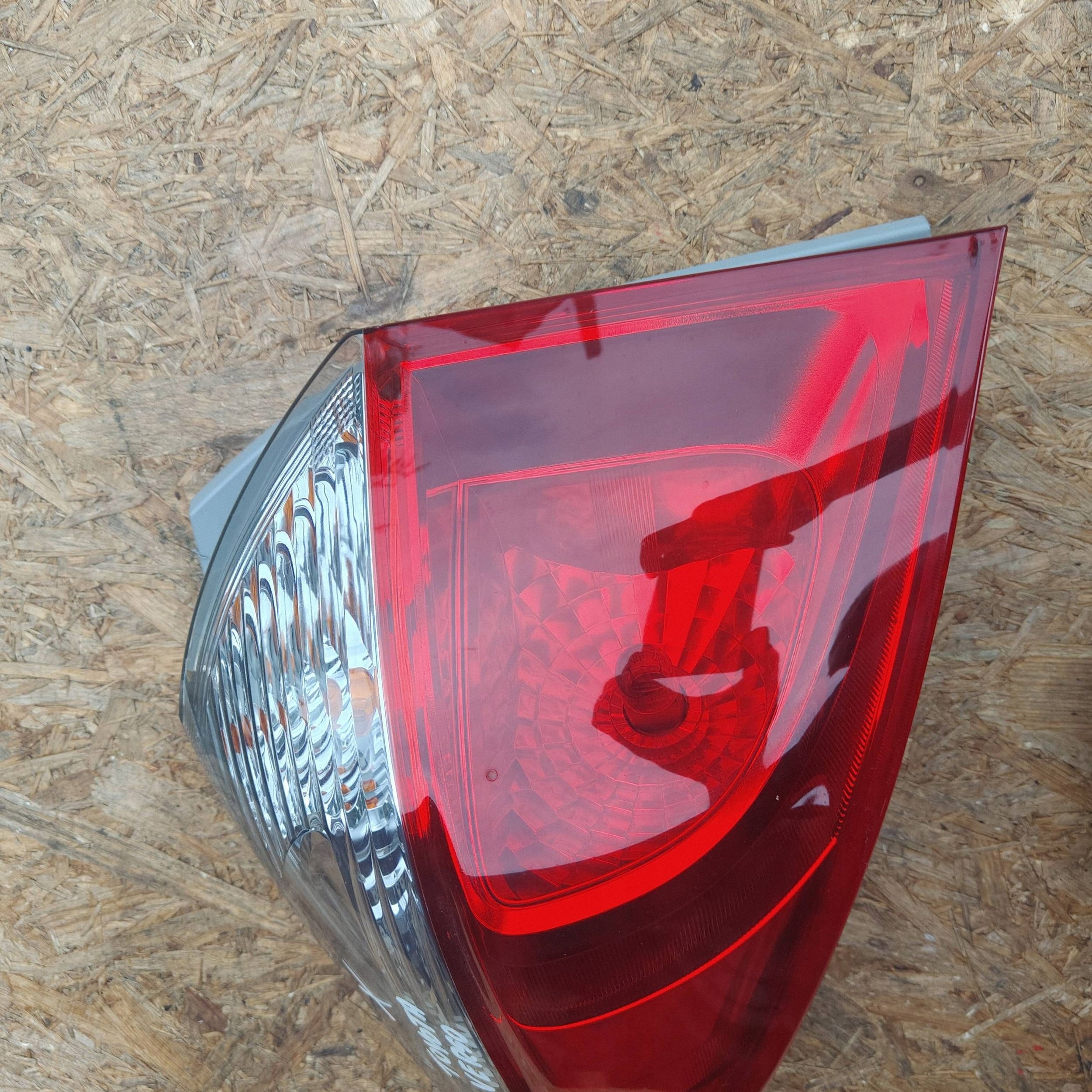 Toyota Verso-S light rear left
