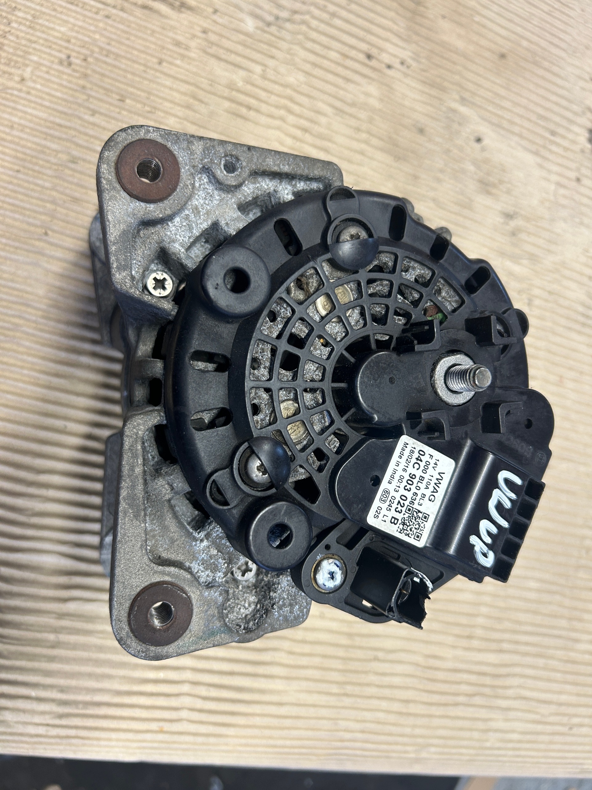 VW UP SEAT MII 1,0 alternator 04C903023B