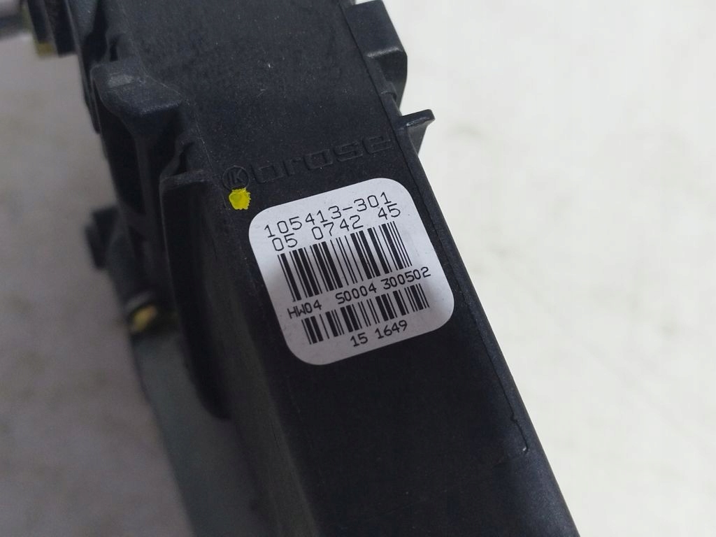Skoda Superb and mini motor module windows right 105413-301