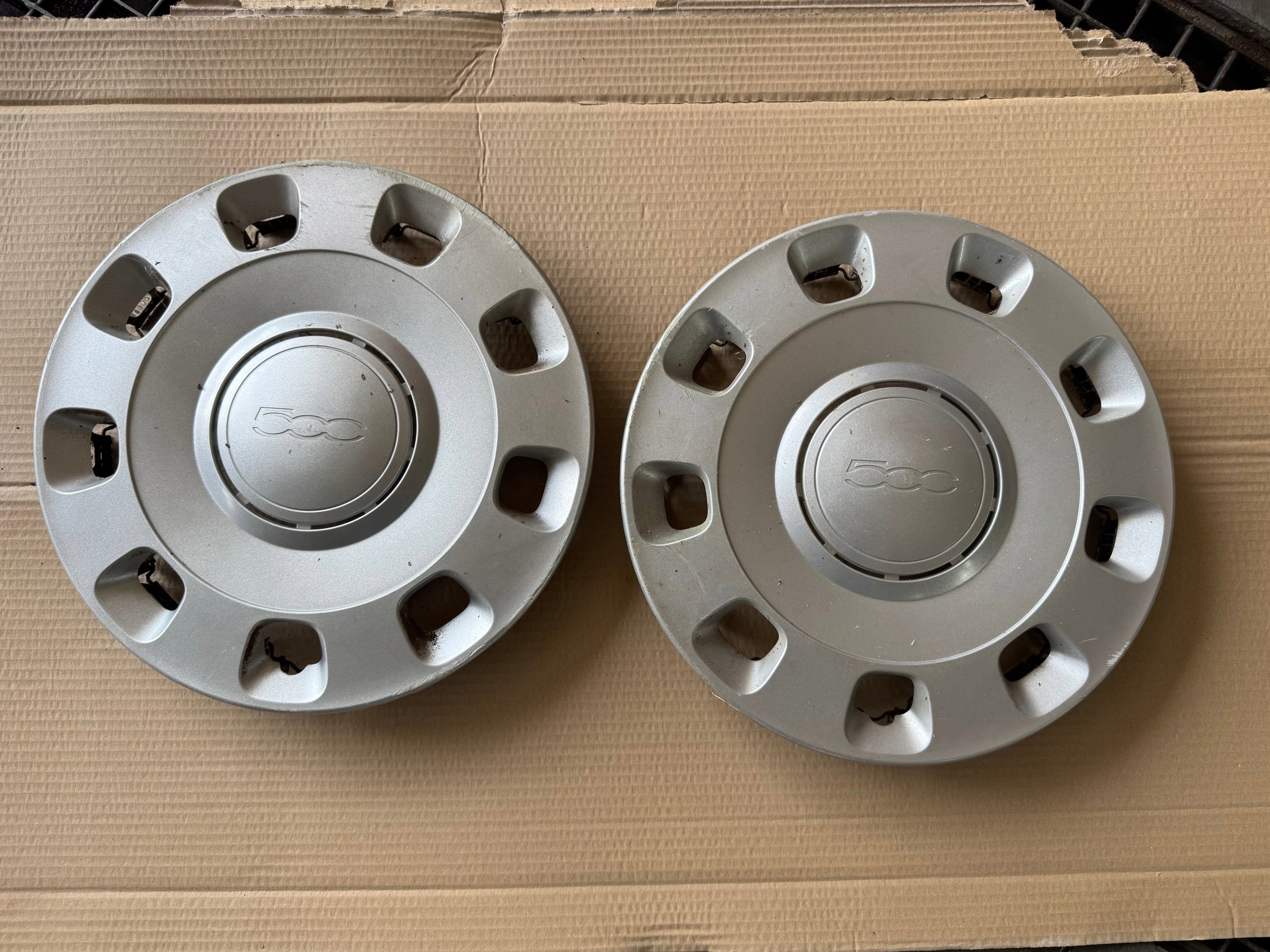 FIAT 500 ORGINAL couvre/cache pour disques 14" pièce