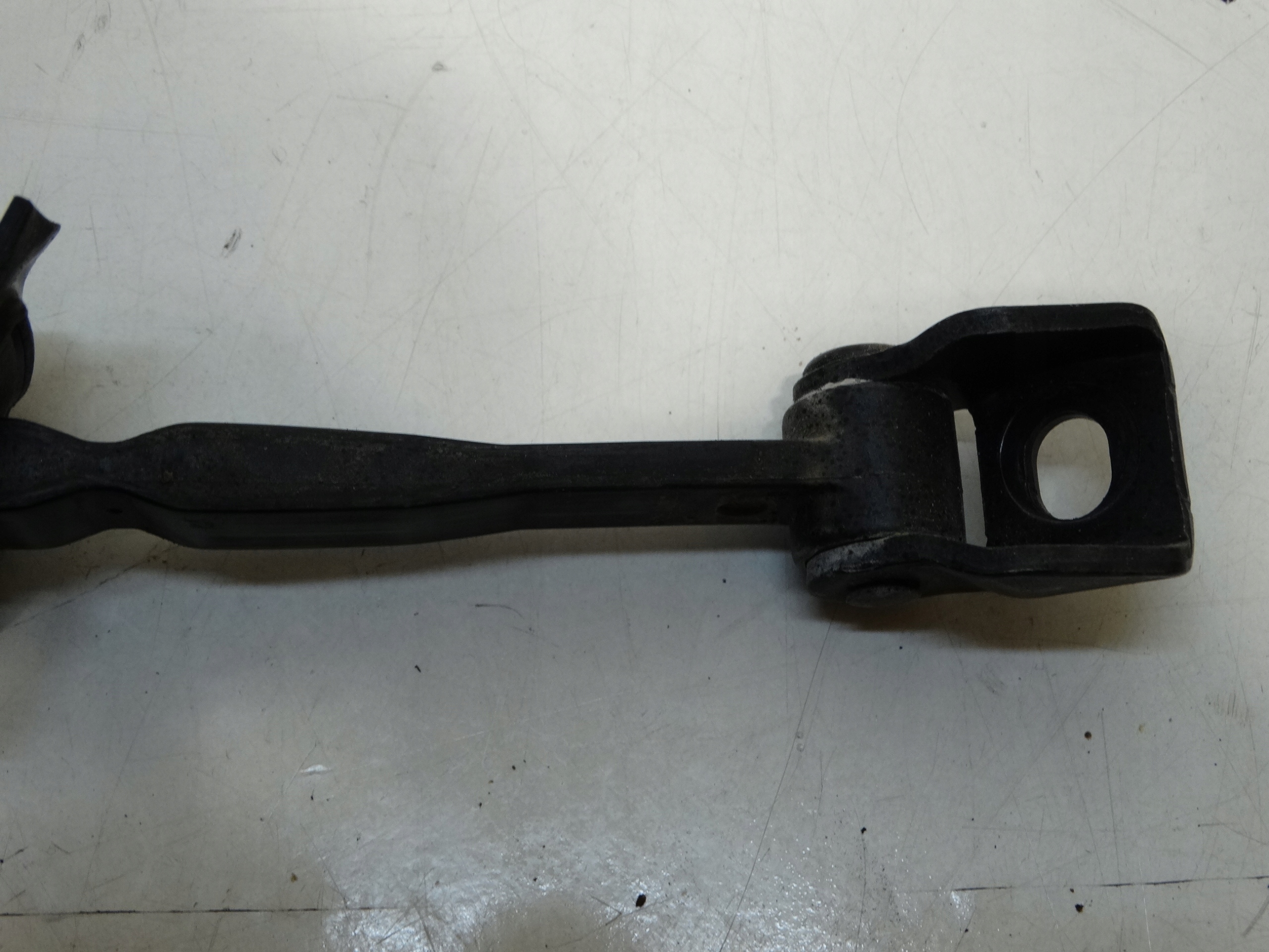 limiter door left rear part SKODA OCTAVIA II 2.0TDI