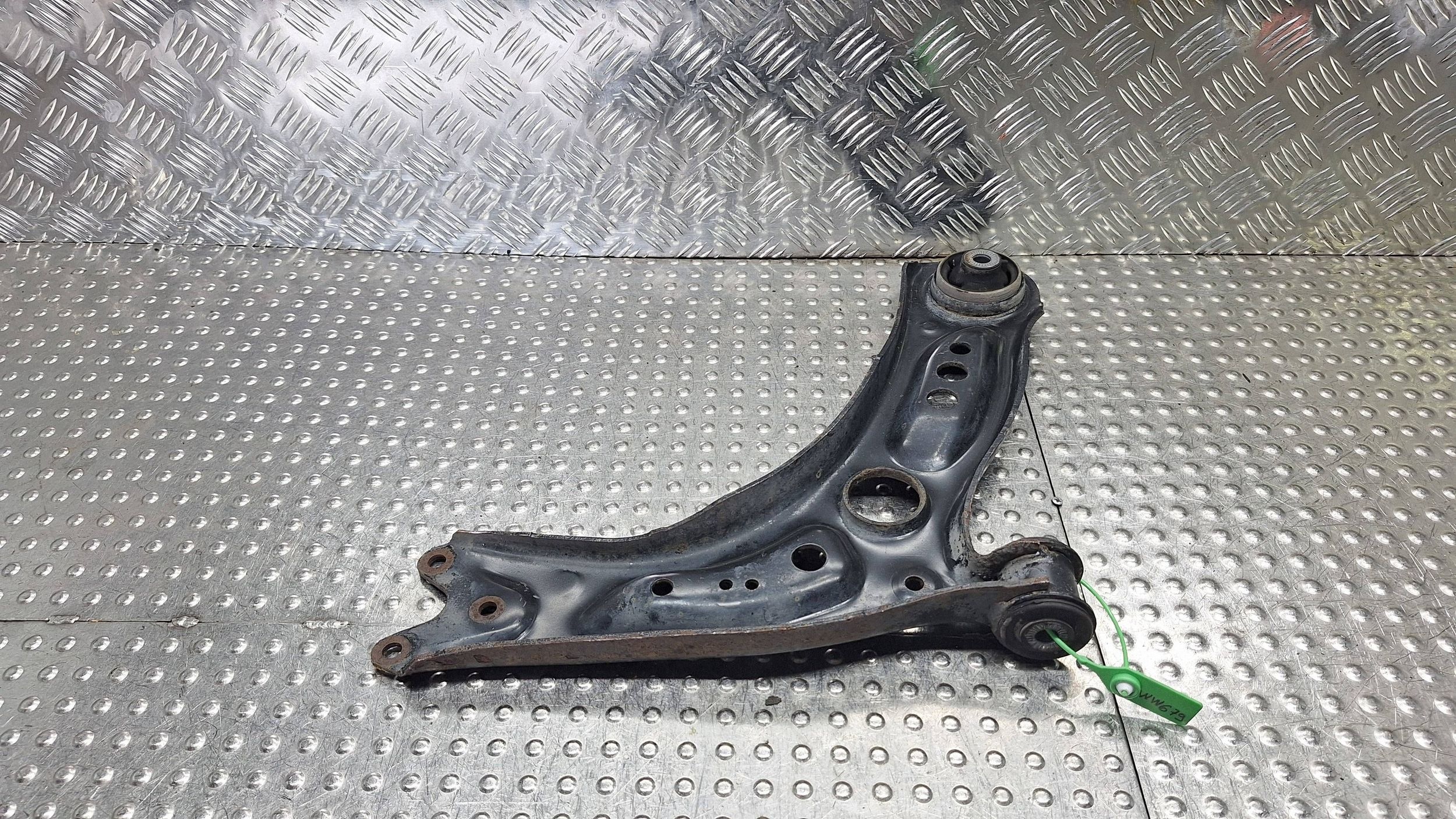 arm left front 5Q0407151J AUDI A3 8V OCTAVIA III LEON III 5F GOLF VII