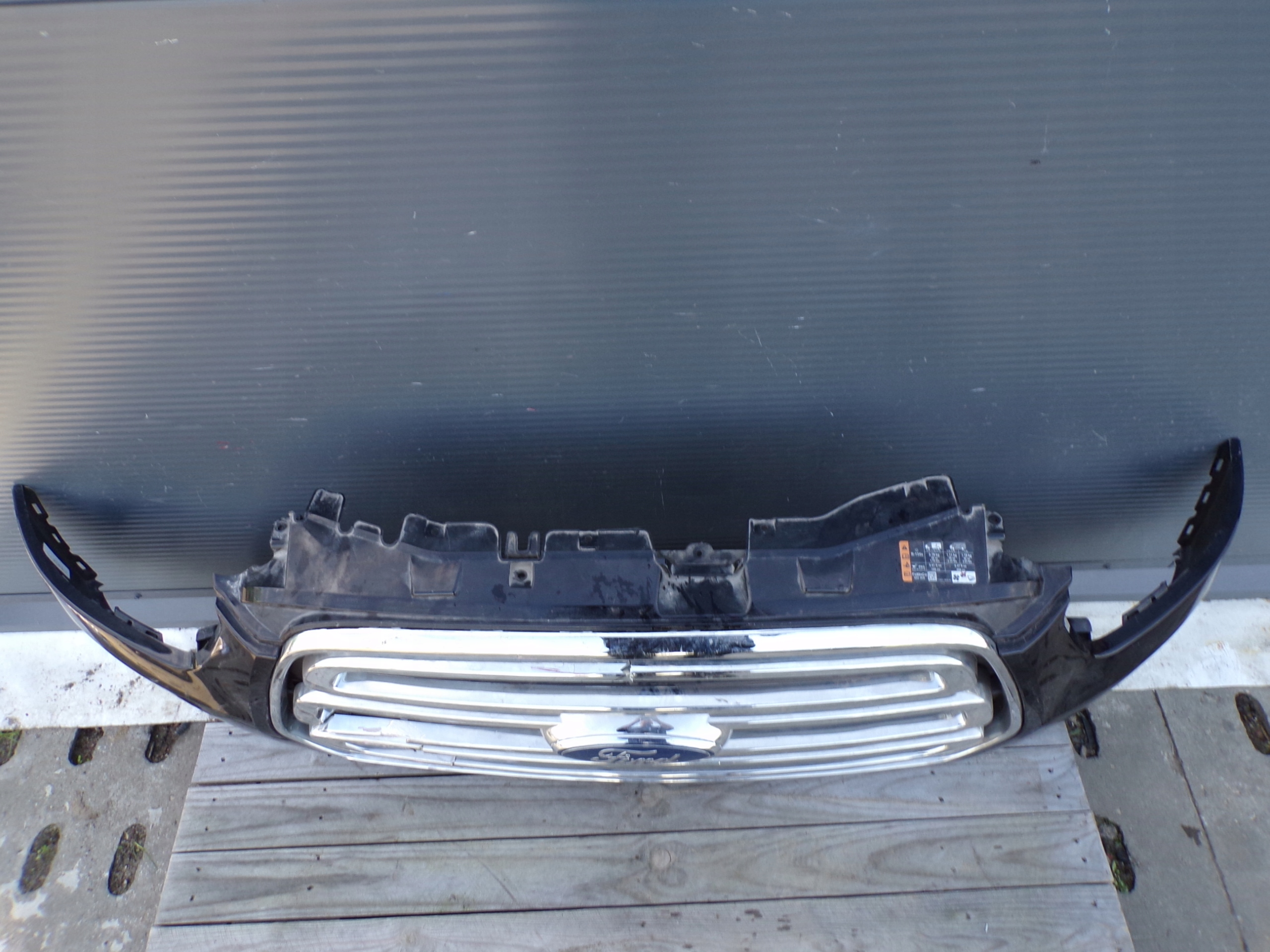 kapota ​​předního nárazníku FORD TRANSIT 8 LIFT (2)