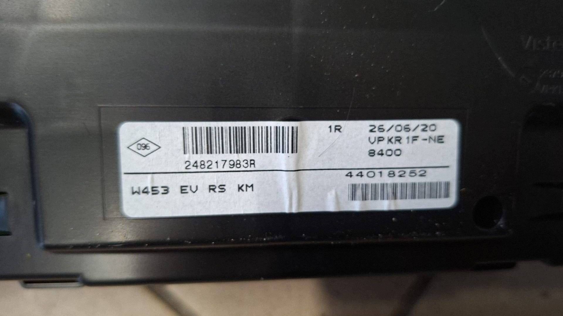 running board startowy Komplet Renault Twingo III lift 237D40396R